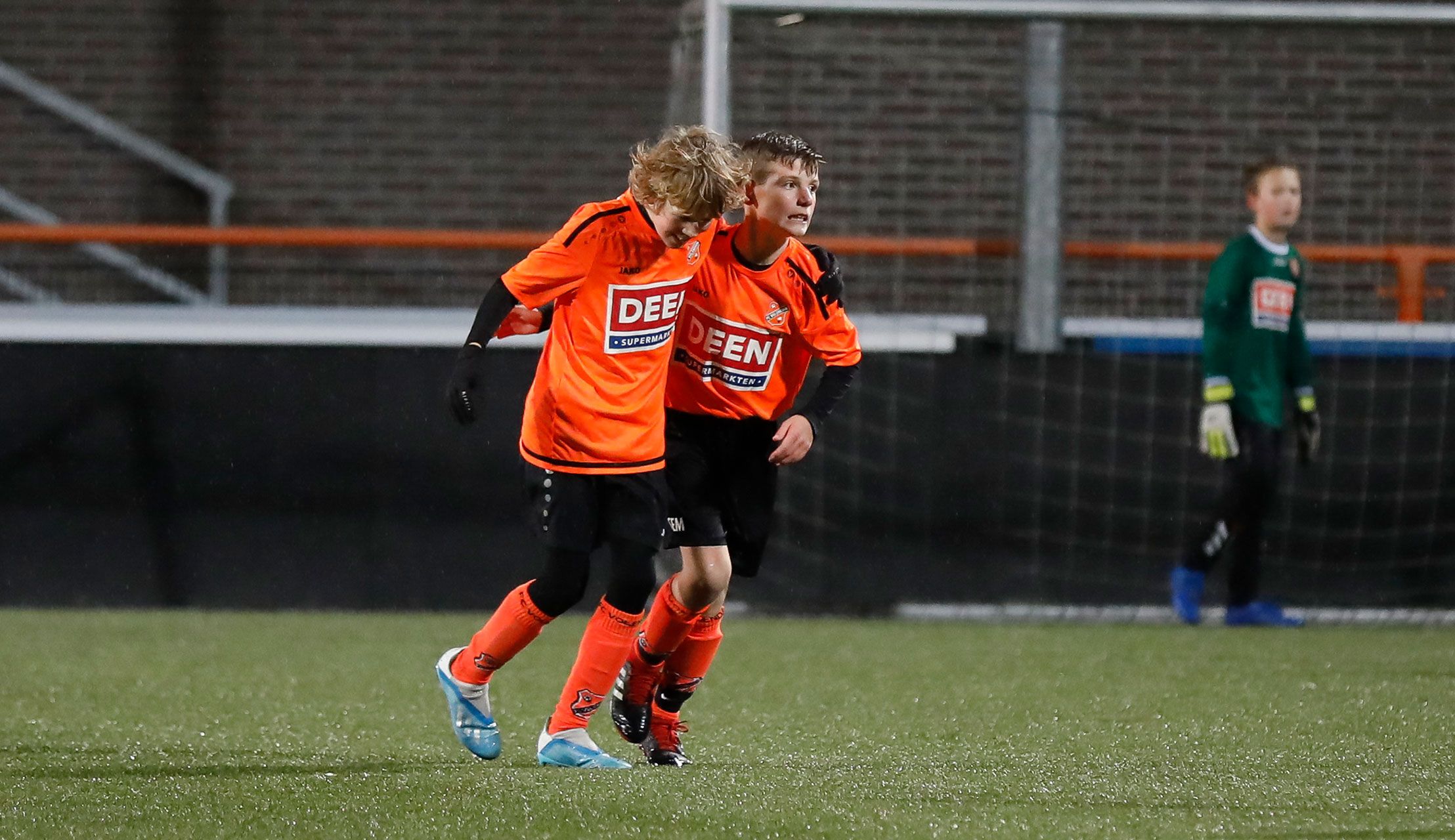 V.V. Oosthuizen en Hollandia door in de Deen Cup