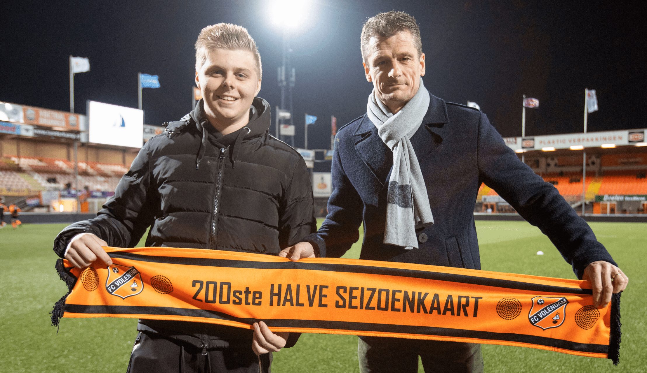 Recordaantal halve seizoenkaarten verkocht; Kees Tol nummer tweehonderd