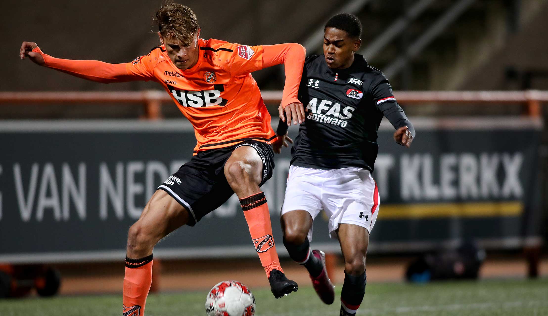 Micky van de Ven op trainingsstage bij Oranje O19