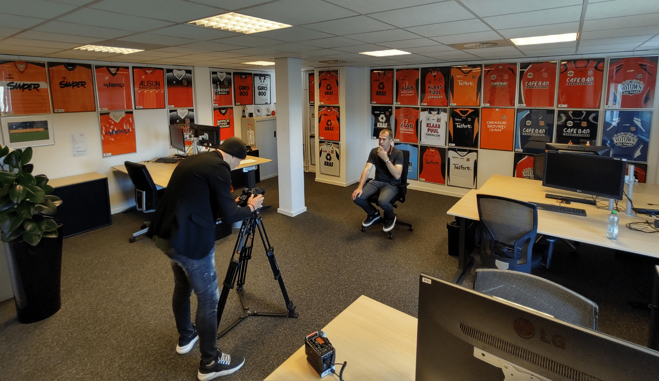 Kees Mooijer; dé verzamelaar van FC Volendam-shirts