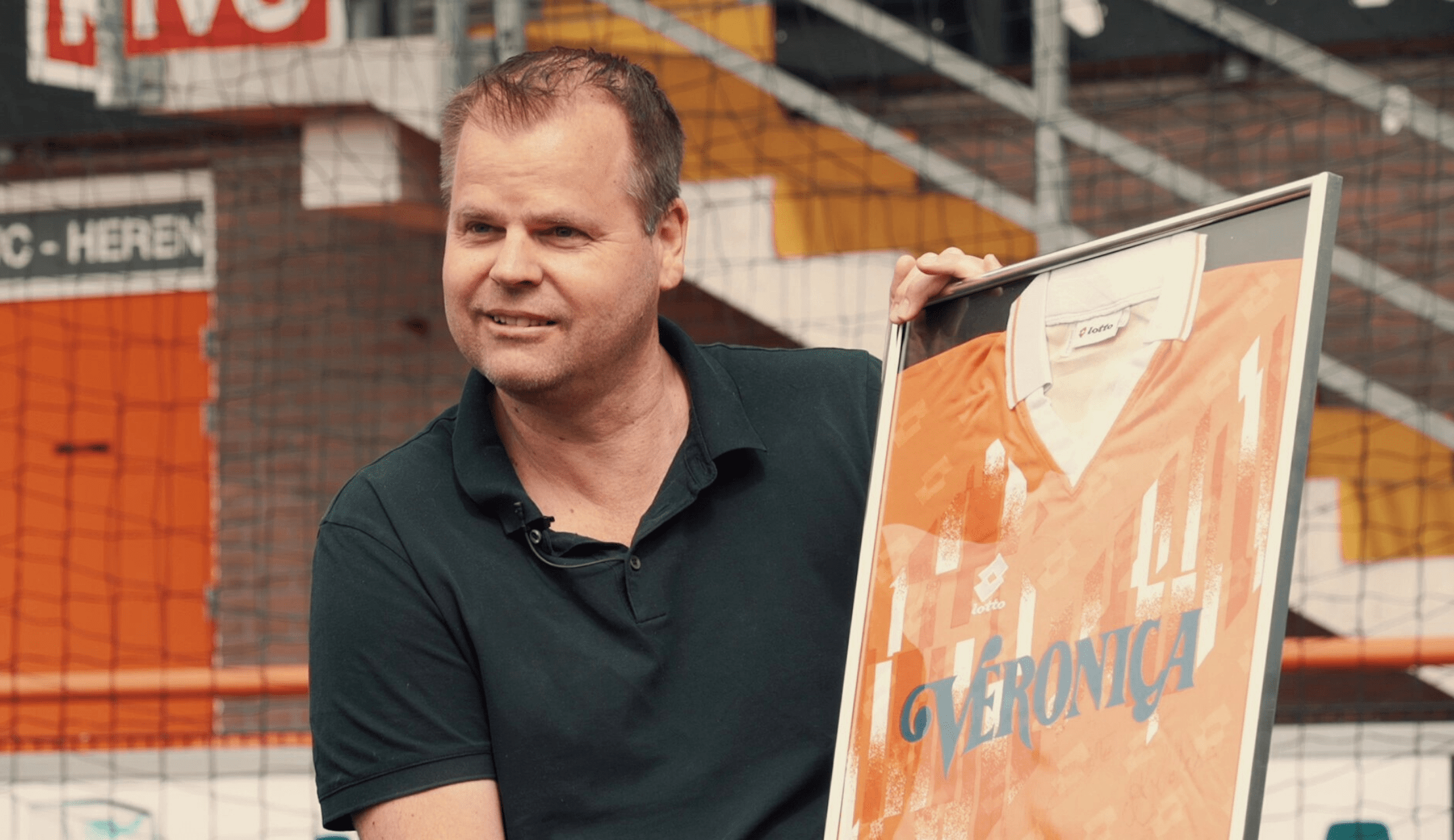 Veronica-shirt doet Hans Bond verlangen naar Eredivisie
