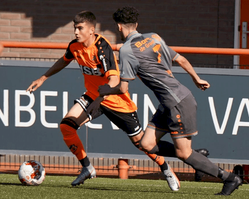 FC Volendam eenvoudig langs buurman RKAV Volendam