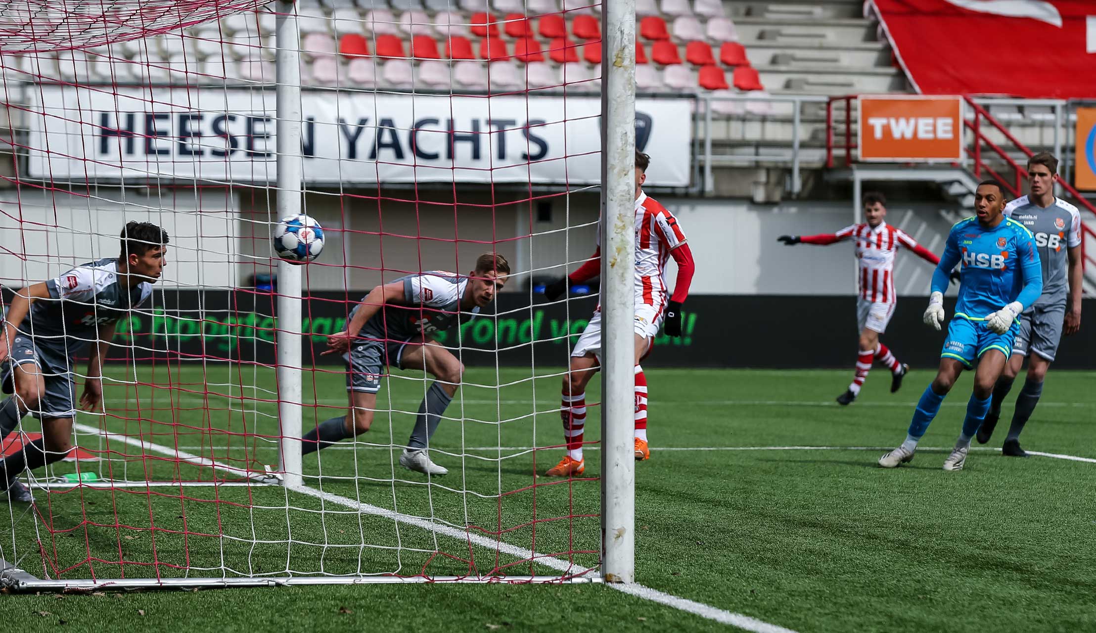 TOP Oss - FC Volendam 2 - 0 (1 - 0)