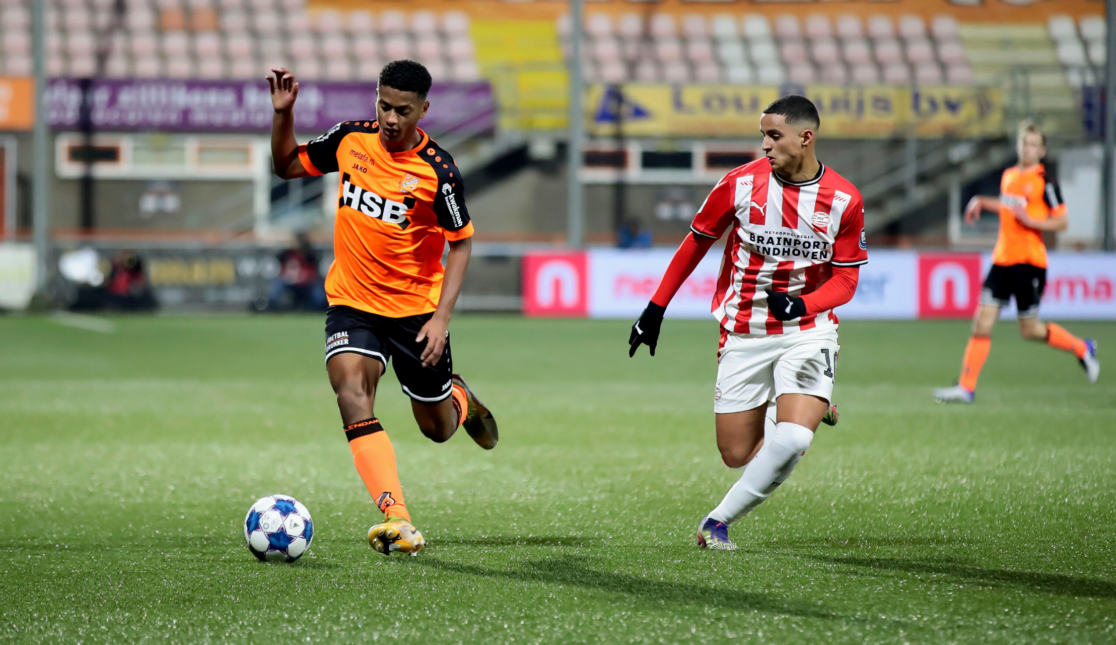 Brian Plat verlengt en blijft komende drie seizoenen oranje