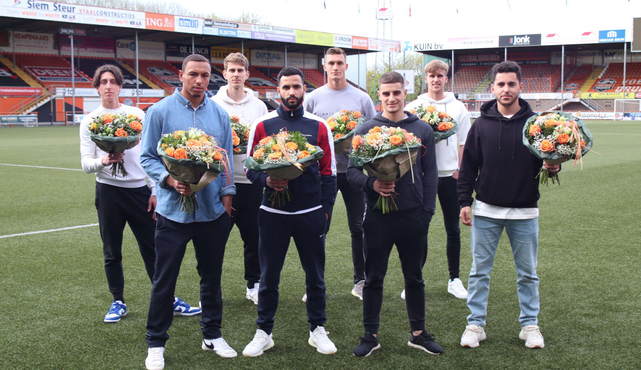 Vertrekkende spelers in het zonnetje gezet tijdens afscheid
