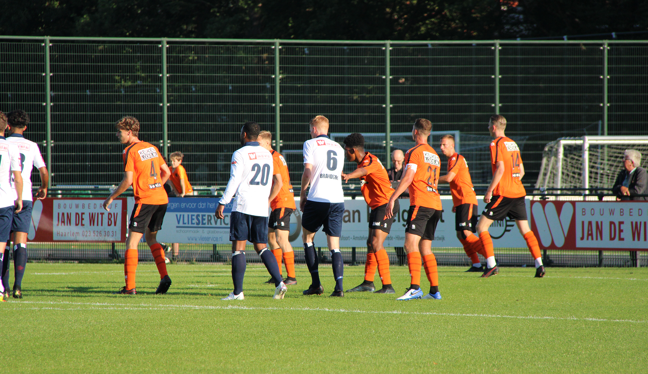 Koninklijke HFC - Jong FC Volendam: 2 - 2 (2 - 0)