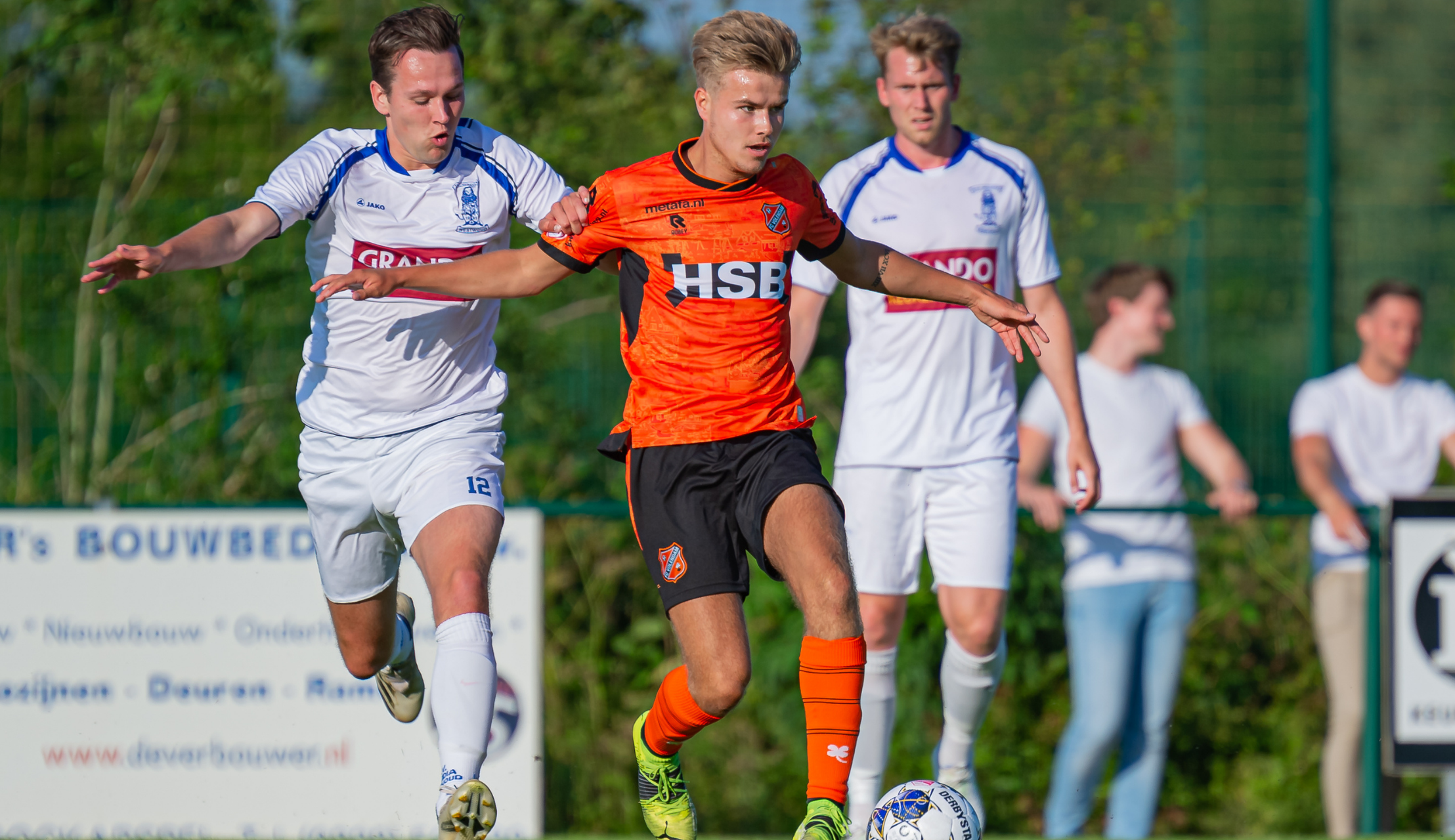 Jay Kruiver gaat voor kans bij Telstar