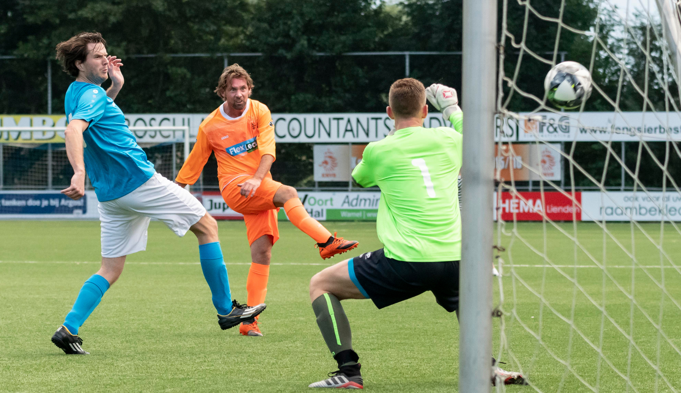 Nederlands Transplantatie Voetbalteam speelt duel voorafgaand aan FC Volendam – TOP Oss