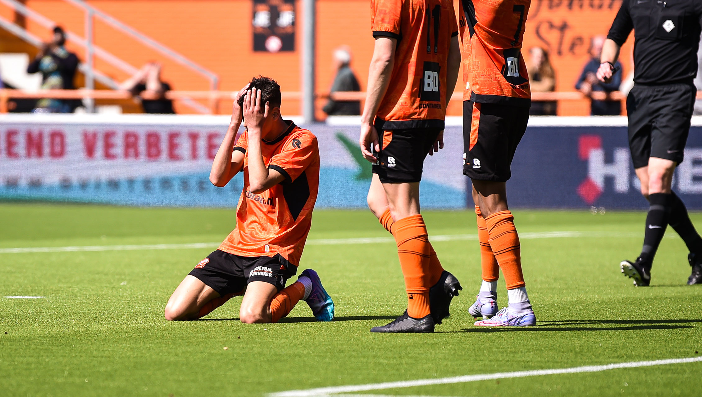 Jong FC Volendam - Scheveningen: 0 - 2 (0 - 0)