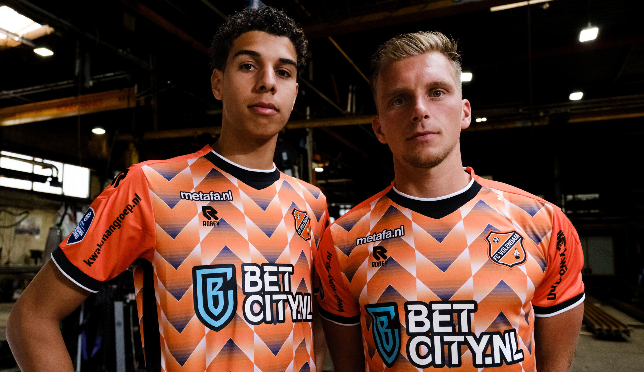 Oude tijden herleven met het nieuwe klassieke thuisshirt