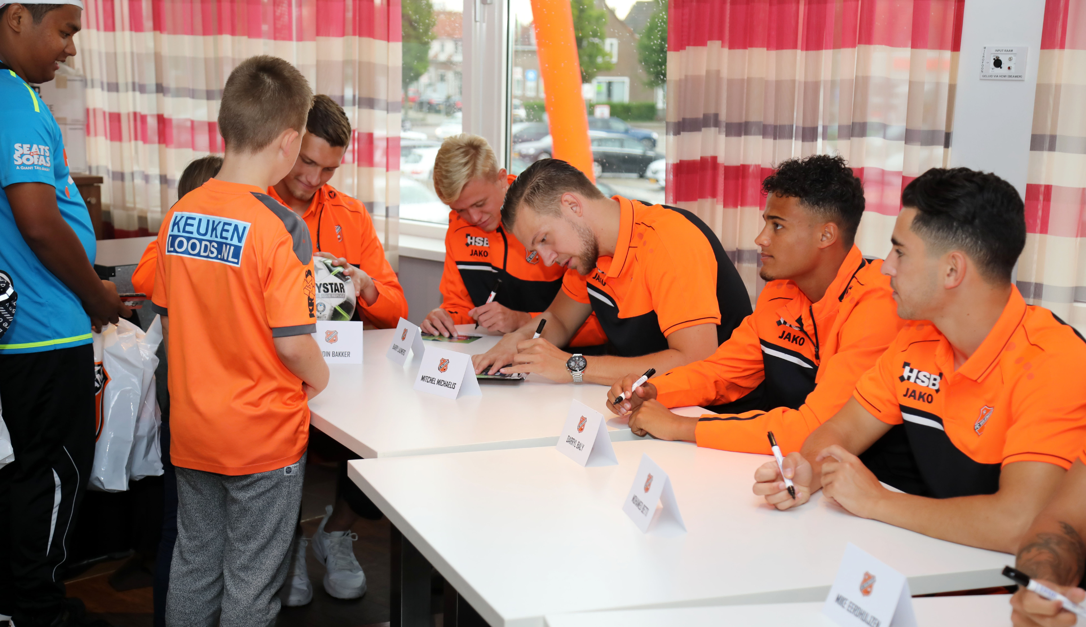 Zondag 18 september, 12:00 uur