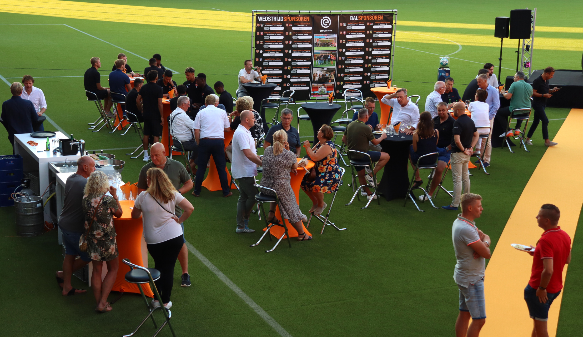 Sponsoren, spelers en staf bijeen voor zeer geslaagde sponsorbarbecue