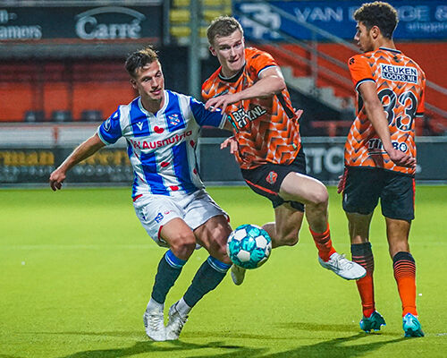 Gedonder in slotfase komt FC Volendam duur te staan tegen sc Heerenveen