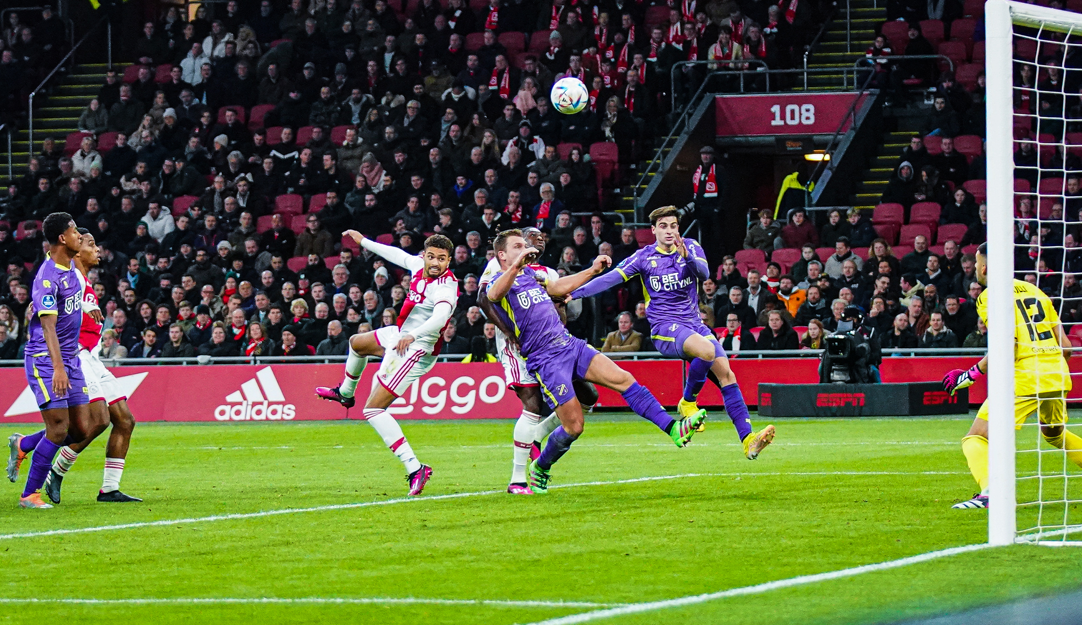 Ajax - FC Volendam 1 - 1 (0 - 0)