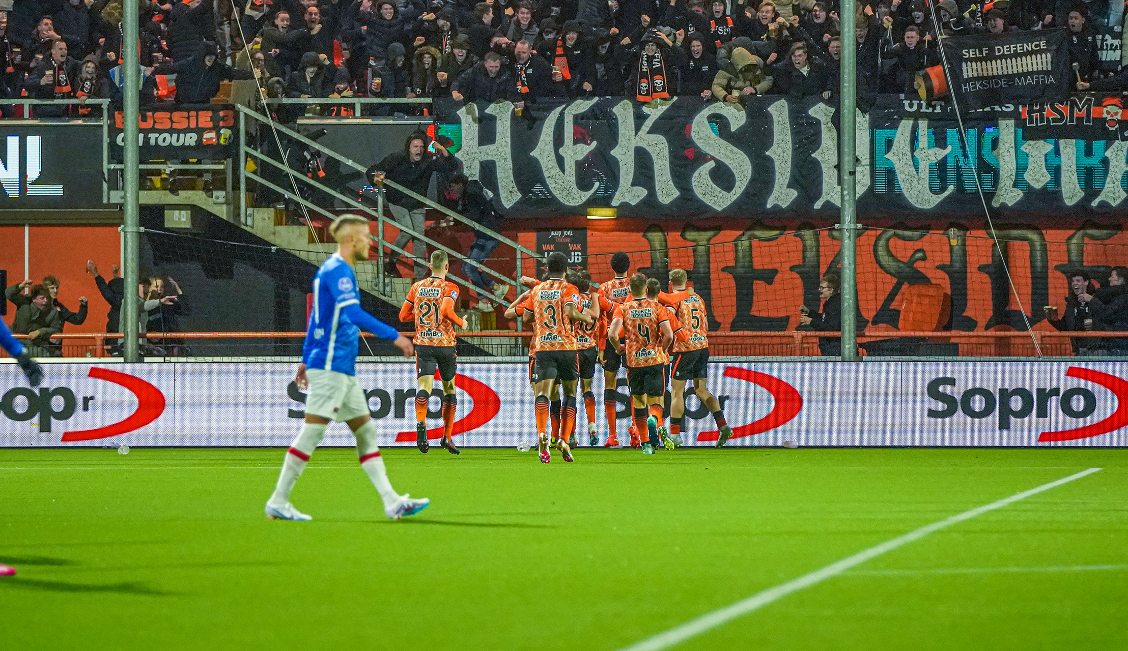 FC Volendam - AZ: 1 - 1 (0 - 0)