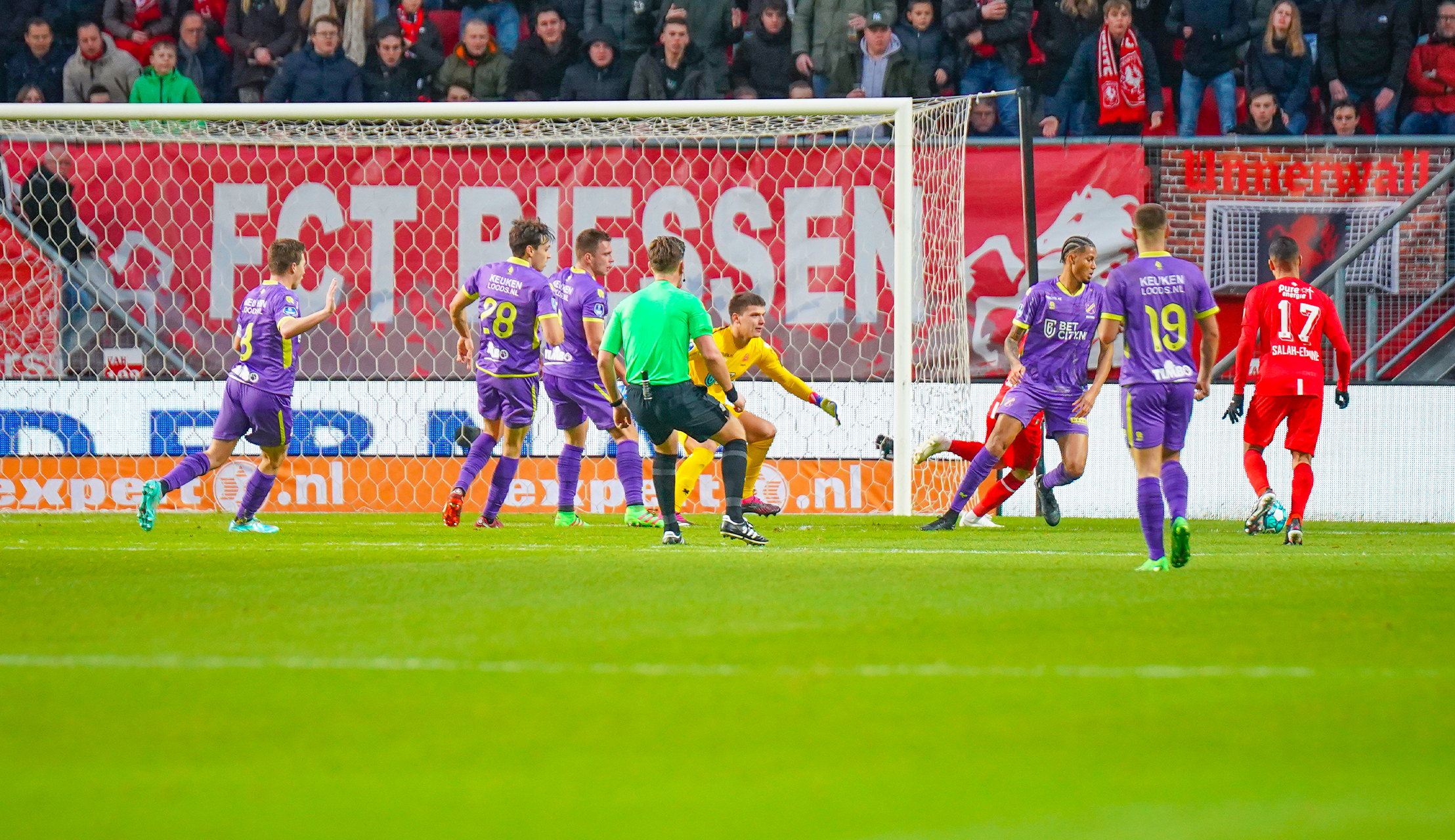 FC Twente - FC Volendam: 3 - 0 (3 - 0)