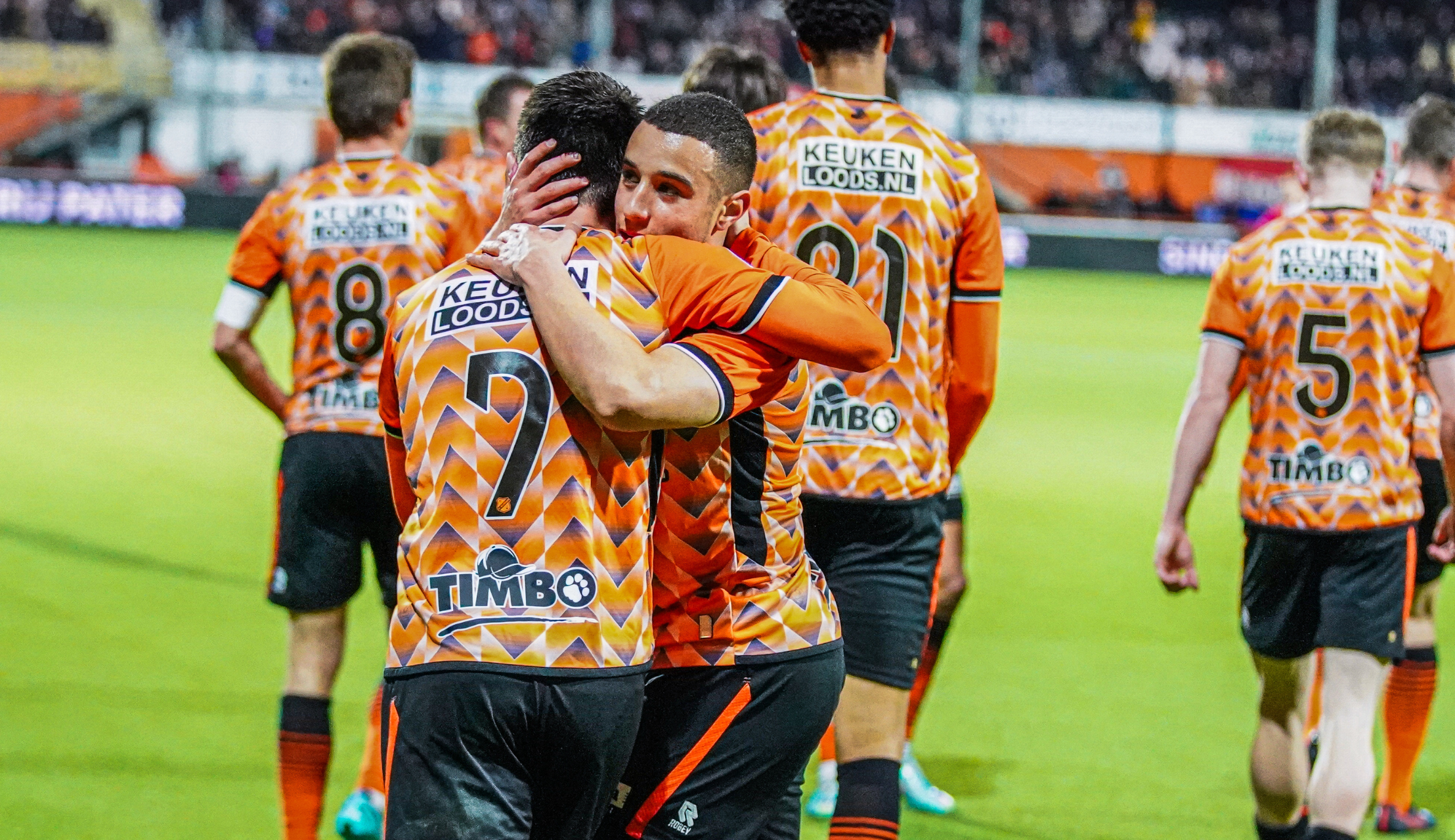 Doelpuntenmakers Ould-Chikh en Van Mieghem genieten van teamspirit FC Volendam