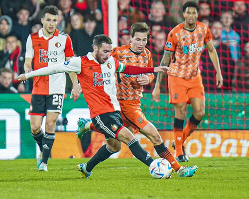 Dapper en sterk FC Volendam verliest nipt van koploper Feyenoord
