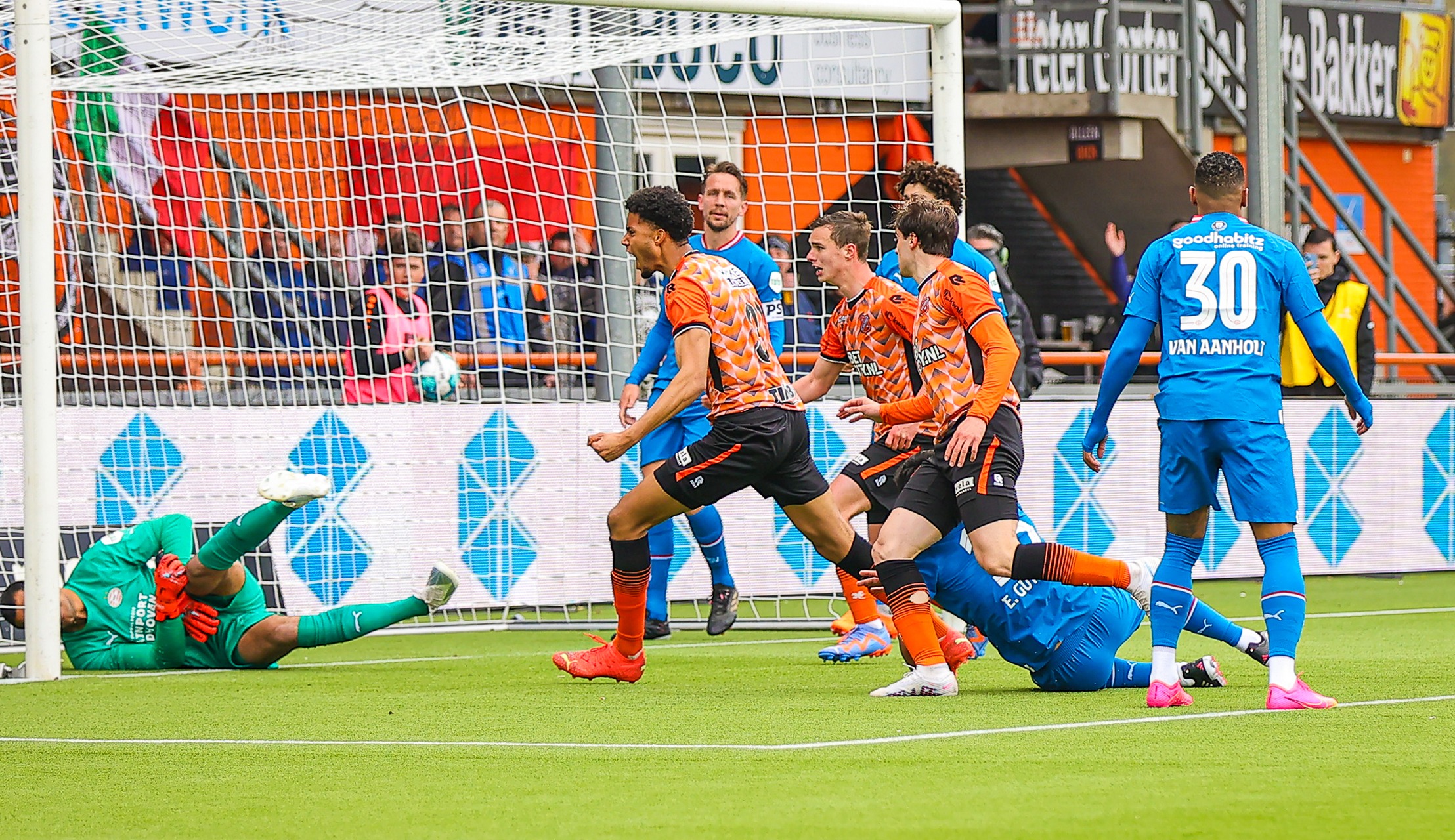 FC Volendam - PSV: 2 - 3 (0 - 2)