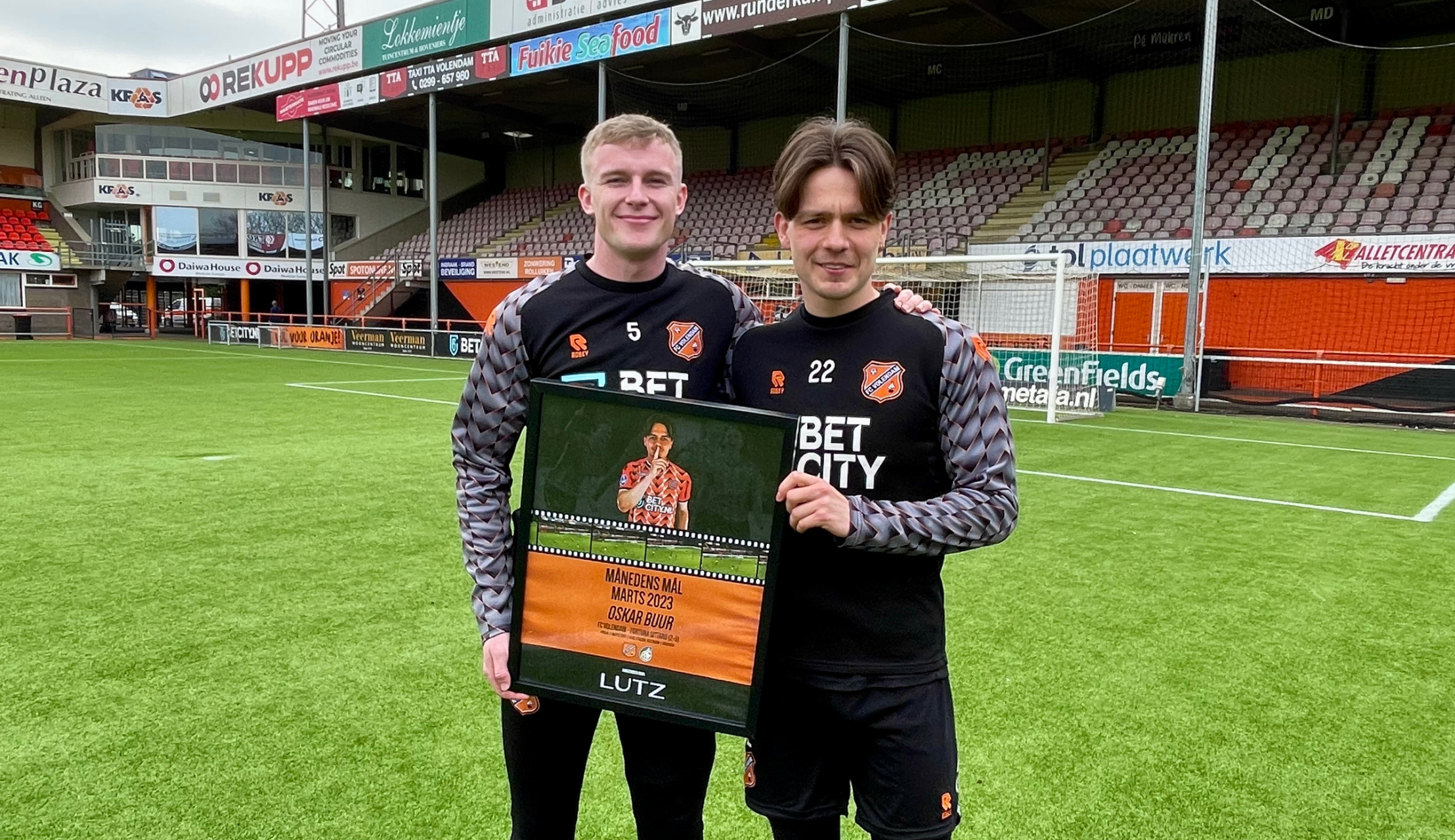 Oskar Buur scoort LUTZ Doelpunt van de maand maart 2023