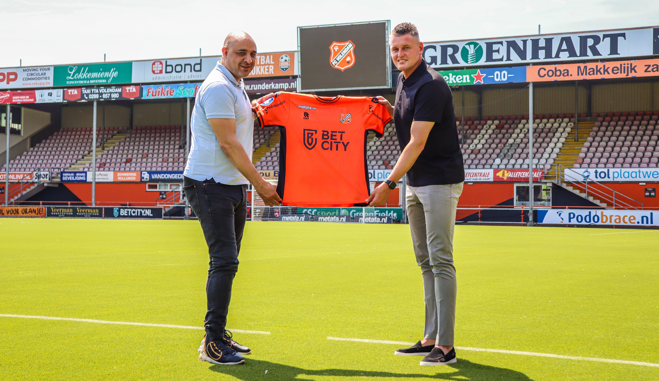 Dingsdag en Simons completeren staf Jong FC Volendam
