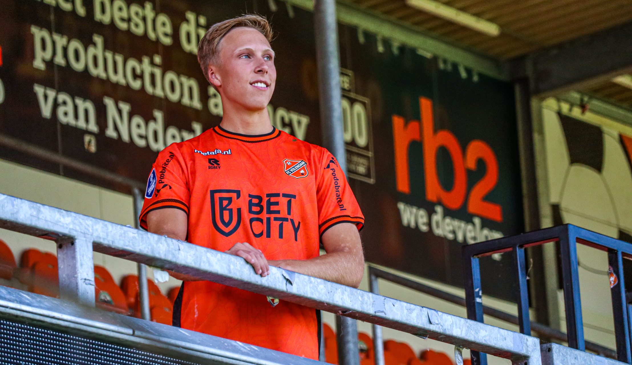 Volendammer Rob Tol tekent eerste profcontract