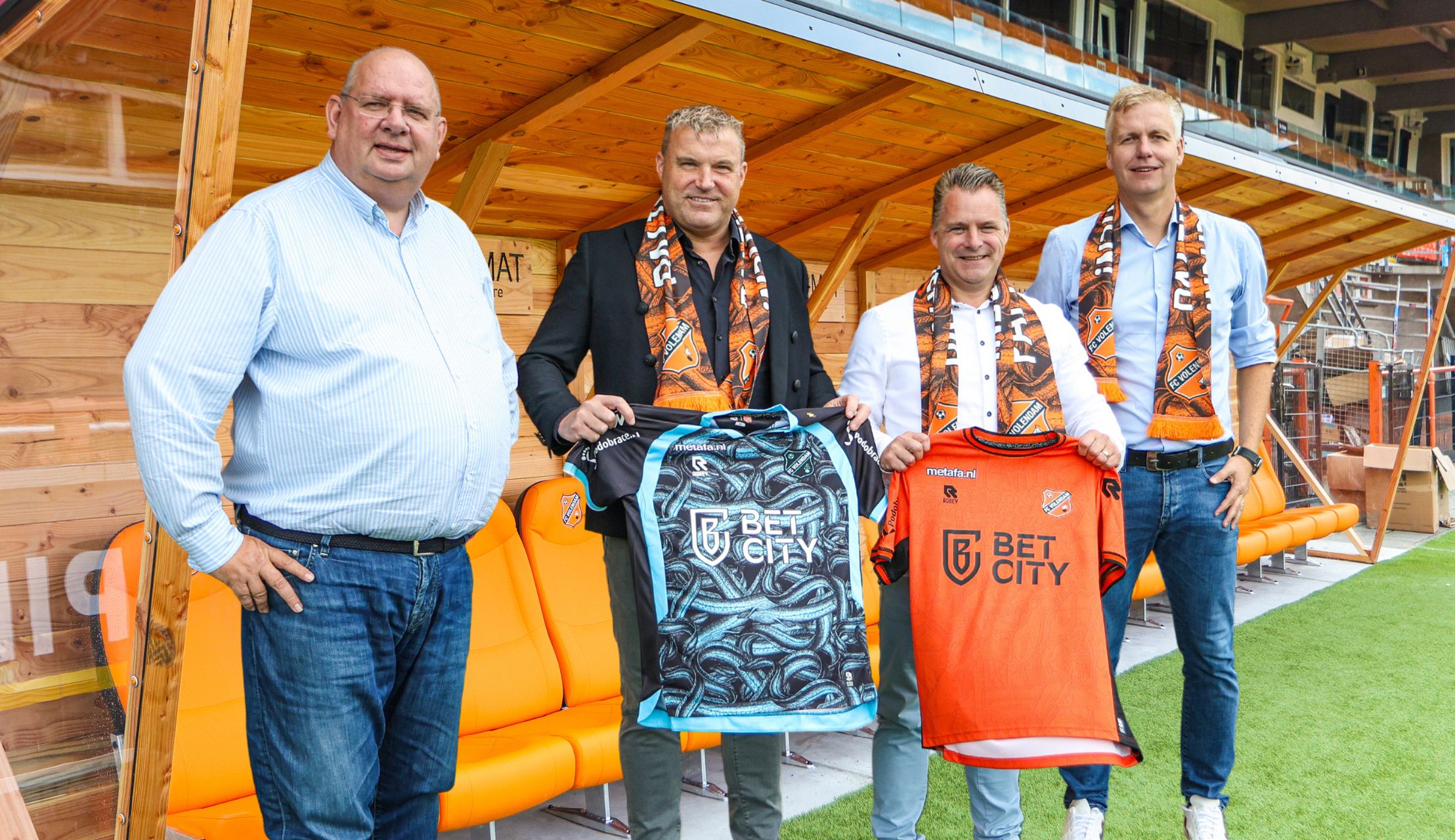 VDK Installatiegroep, Smit Elektrotechniek en ETB Cas Sombroek voor 3 jaar topsponsor bij FC Volendam