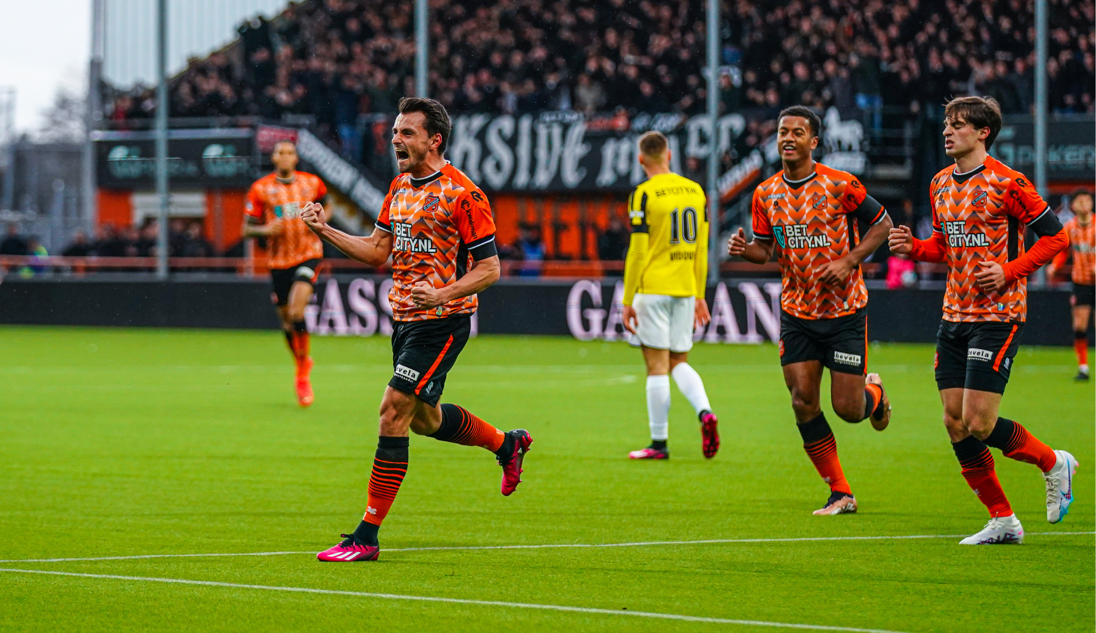 FC Volendam vervult vertrekwens Van Mieghem naar ADO Den Haag
