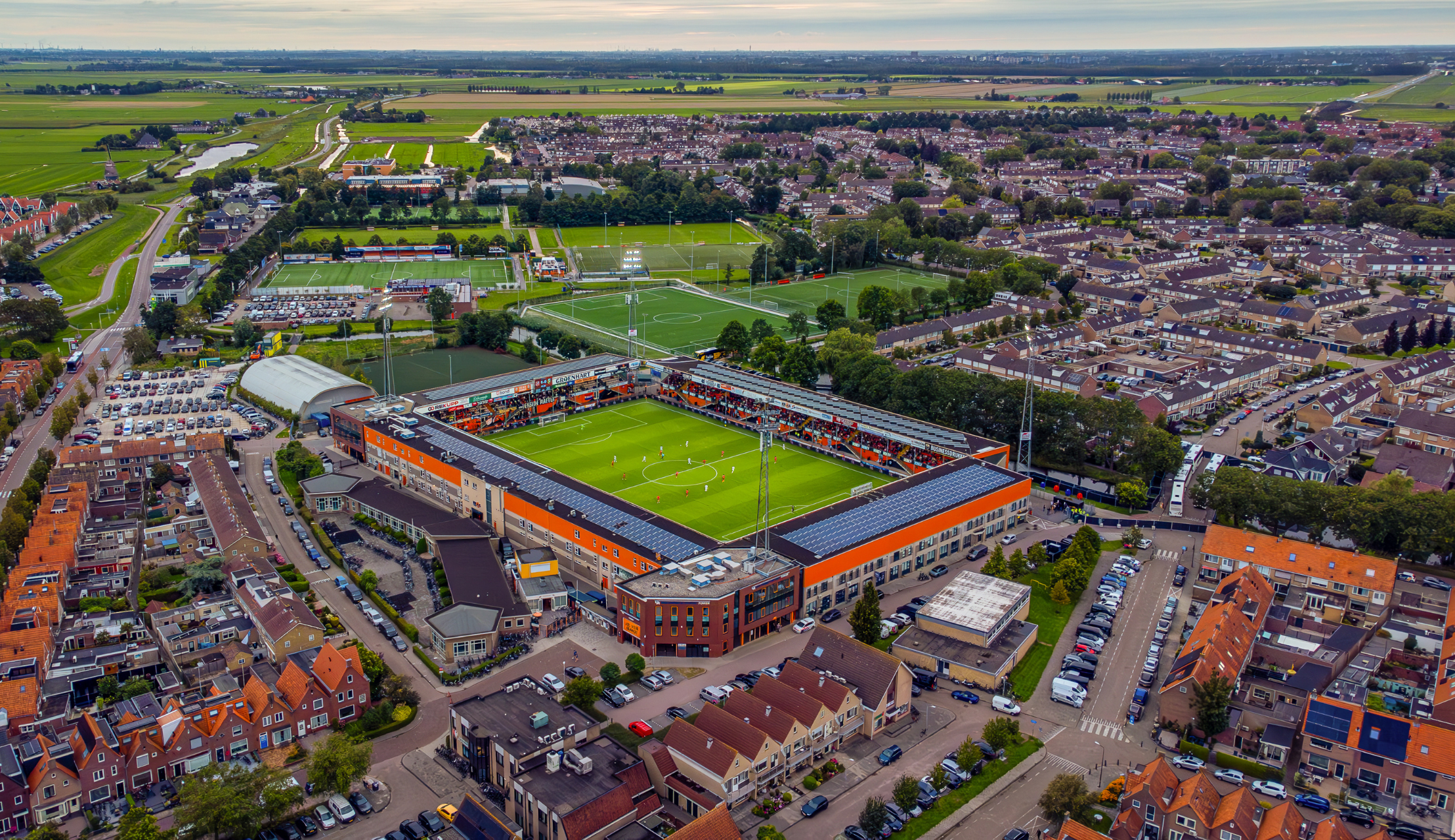 Arbitragecommissie stelt FC Volendam in gelijk; geen verplichte medewerking Eiting-transfer