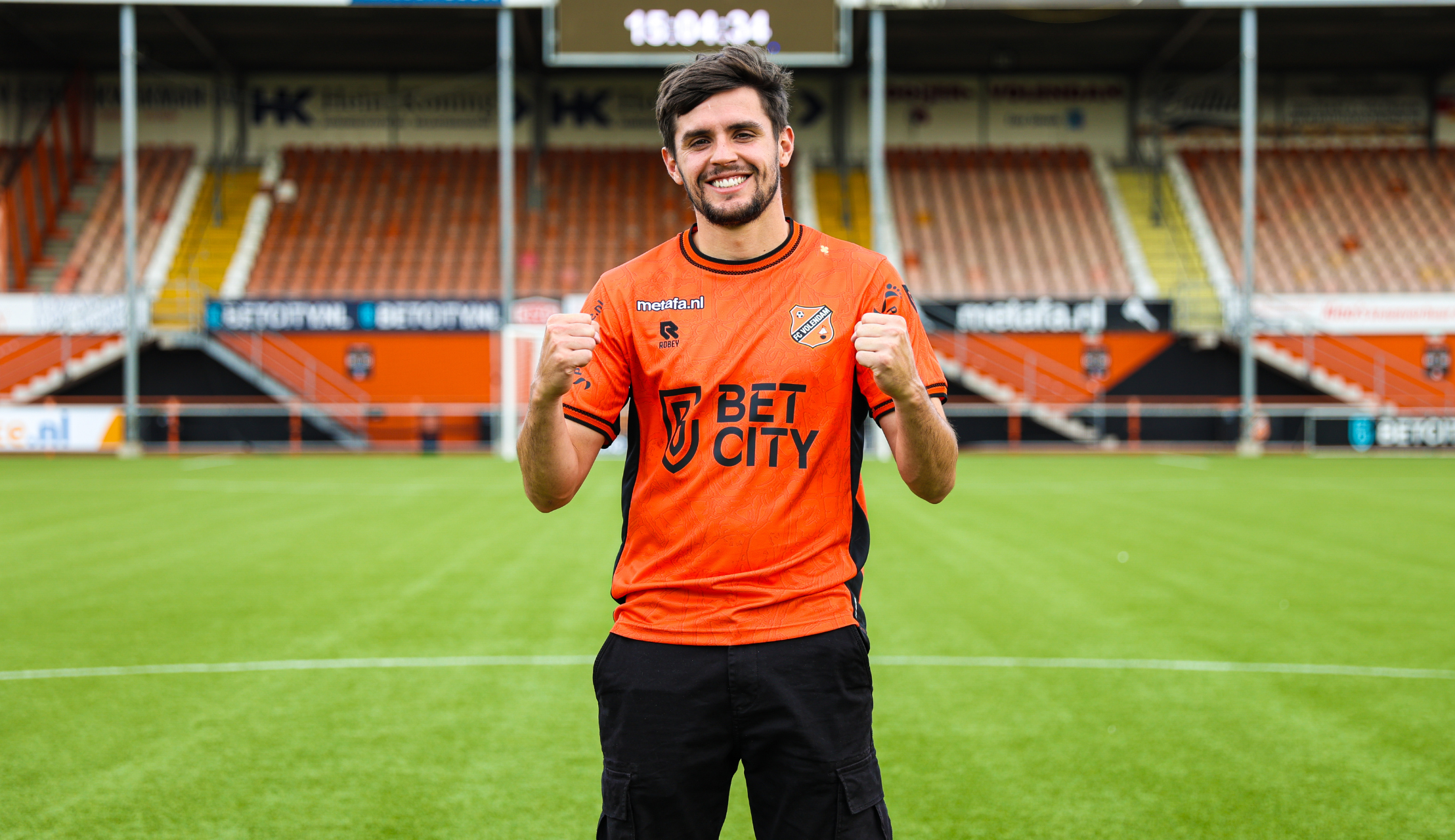 Linkervleugelverdediger Cox tekent voor twee jaar bij FC Volendam