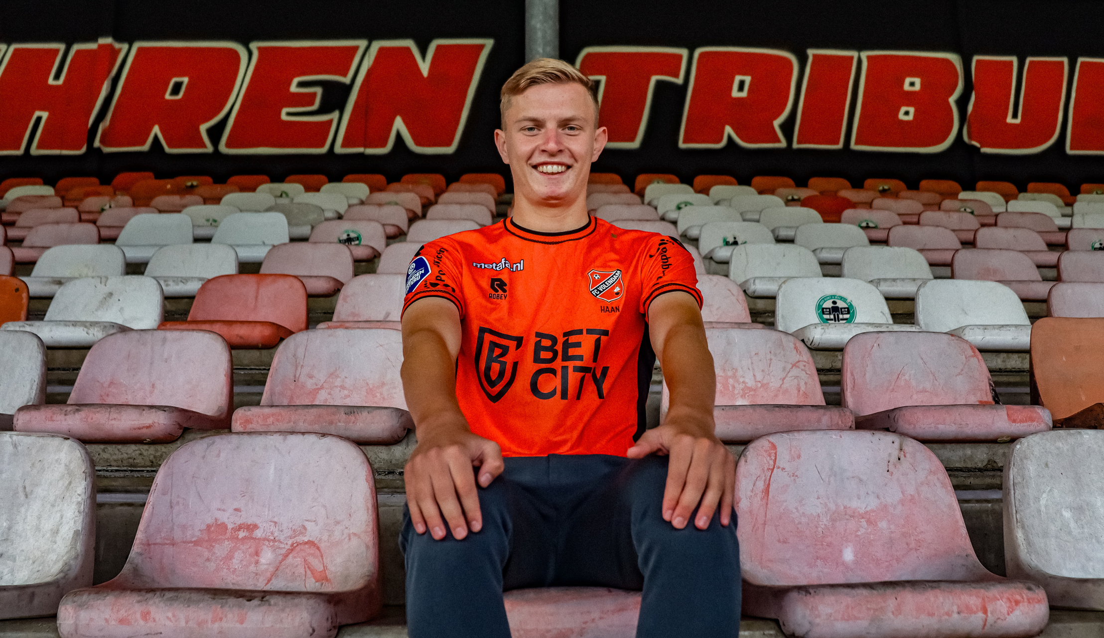 Eerste contract voor Milan de Haan; drie jaar speler van FC Volendam