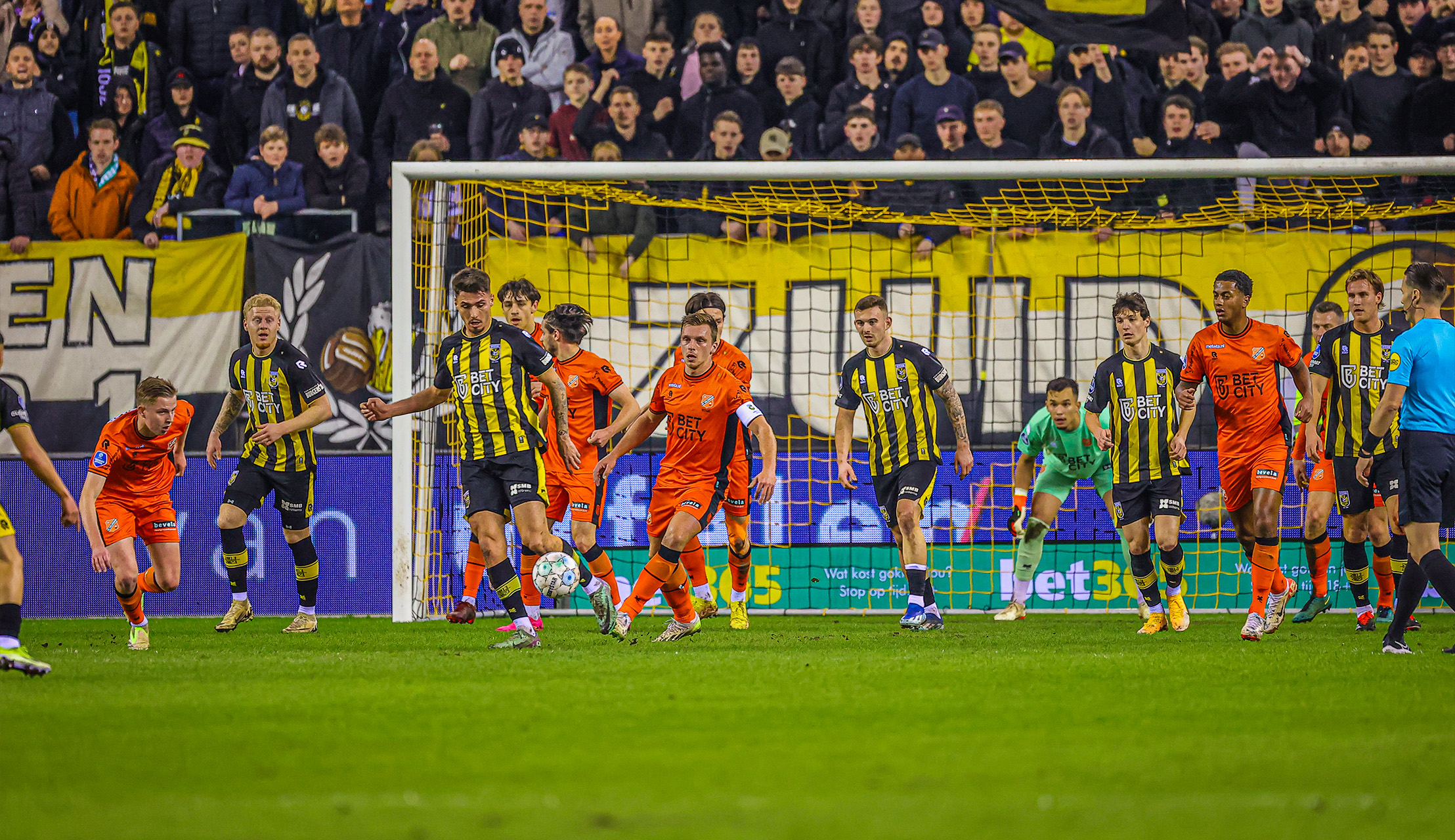 Vitesse - FC Volendam: 1 - 1 (1 - 1)