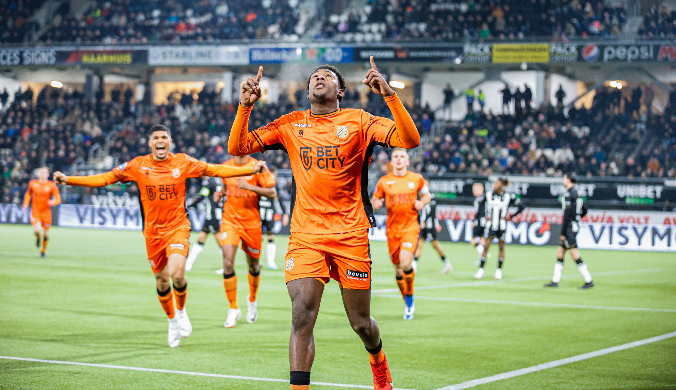 FC Volendam en AZ akkoord over per directe overgang Lequincio Zeefuik