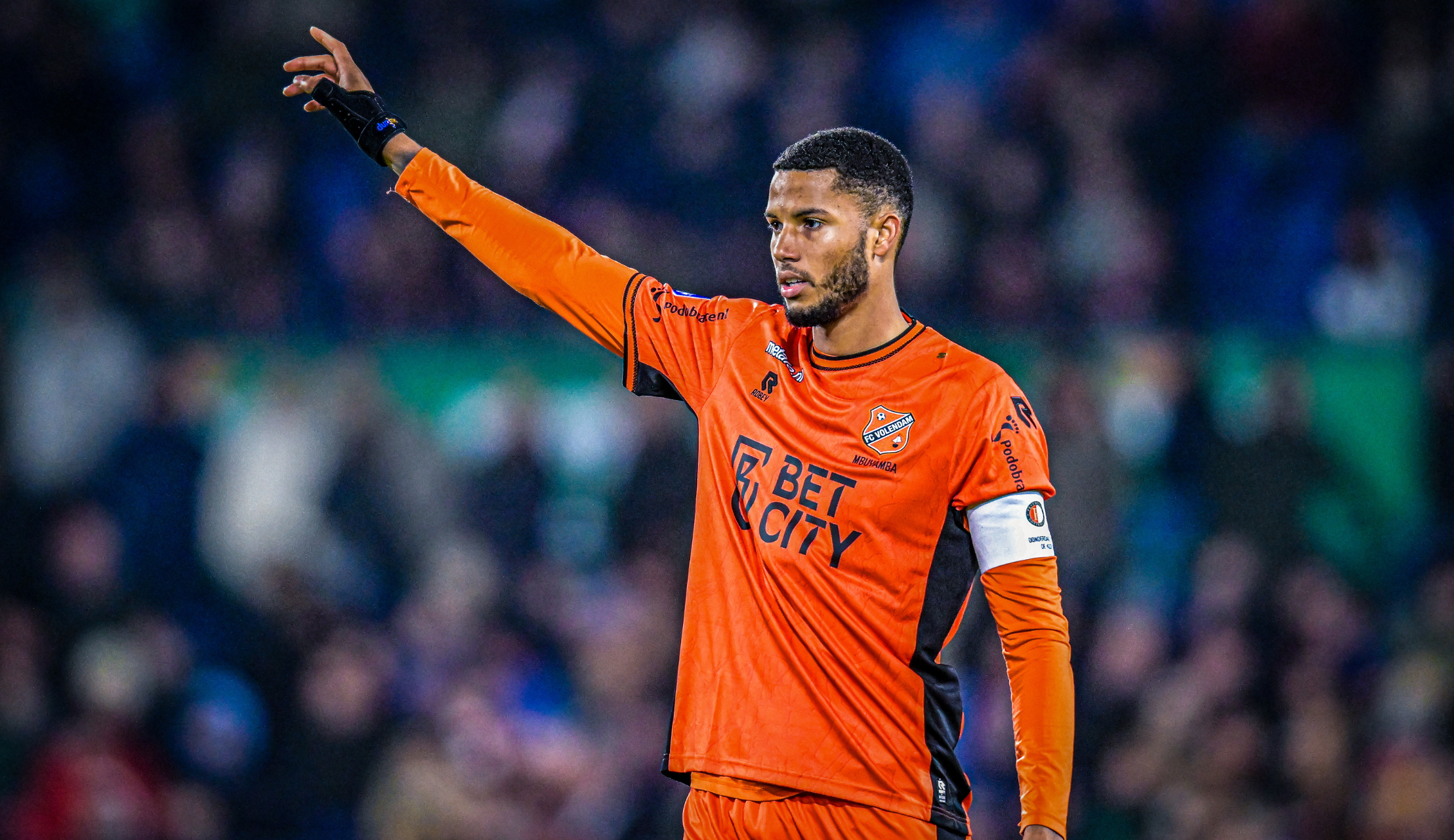Statement Mbuyamba: 'Zal dit seizoen nog met het team op het veld staan'