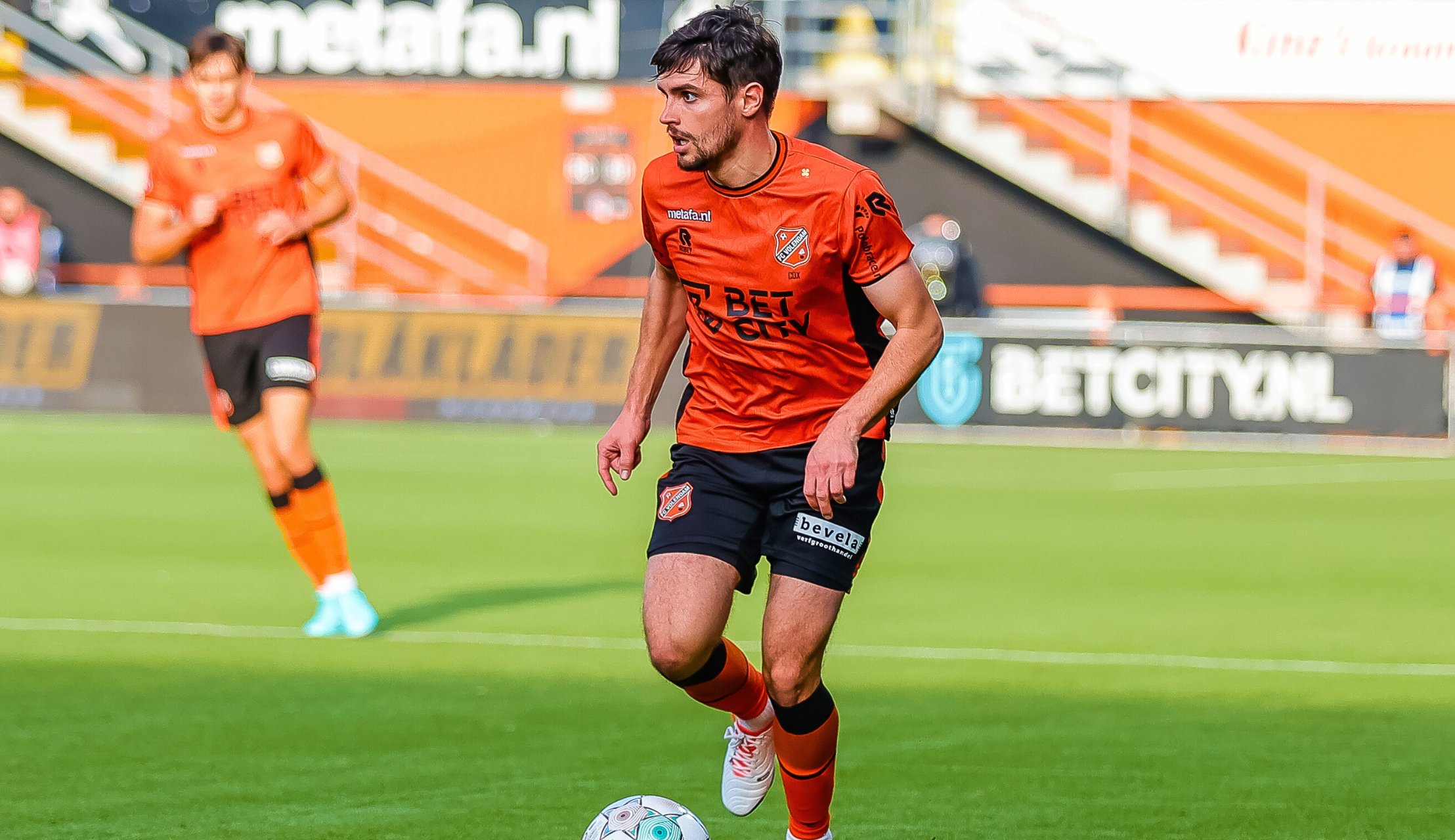 FC Volendam stemt in met vertrekwens George Cox en verscheurt contract