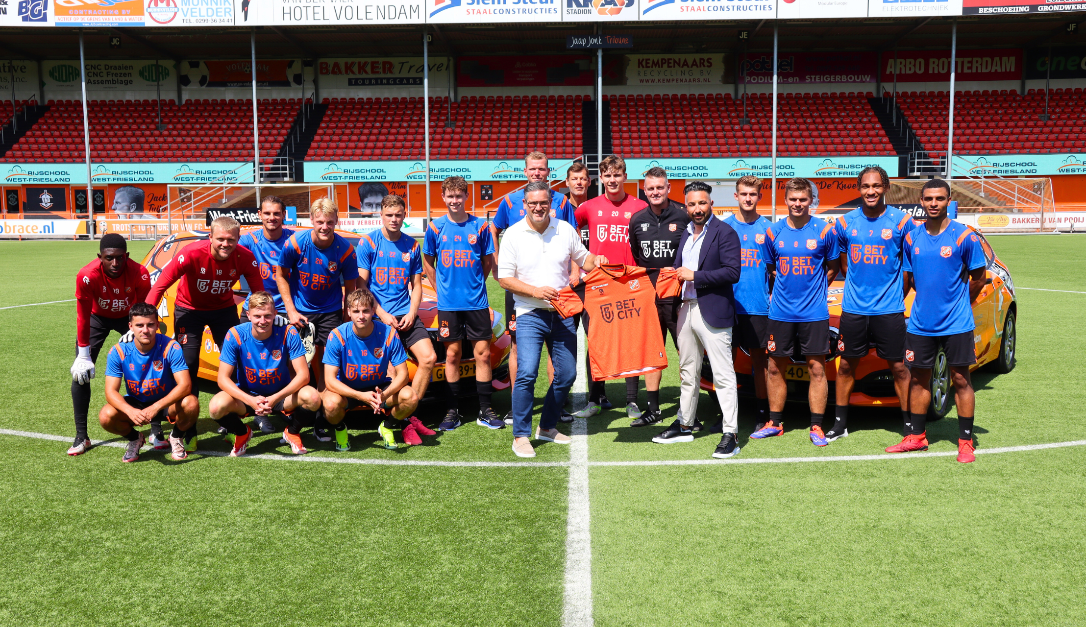Rijschool West-Friesland en FC Volendam leiden samen talent op