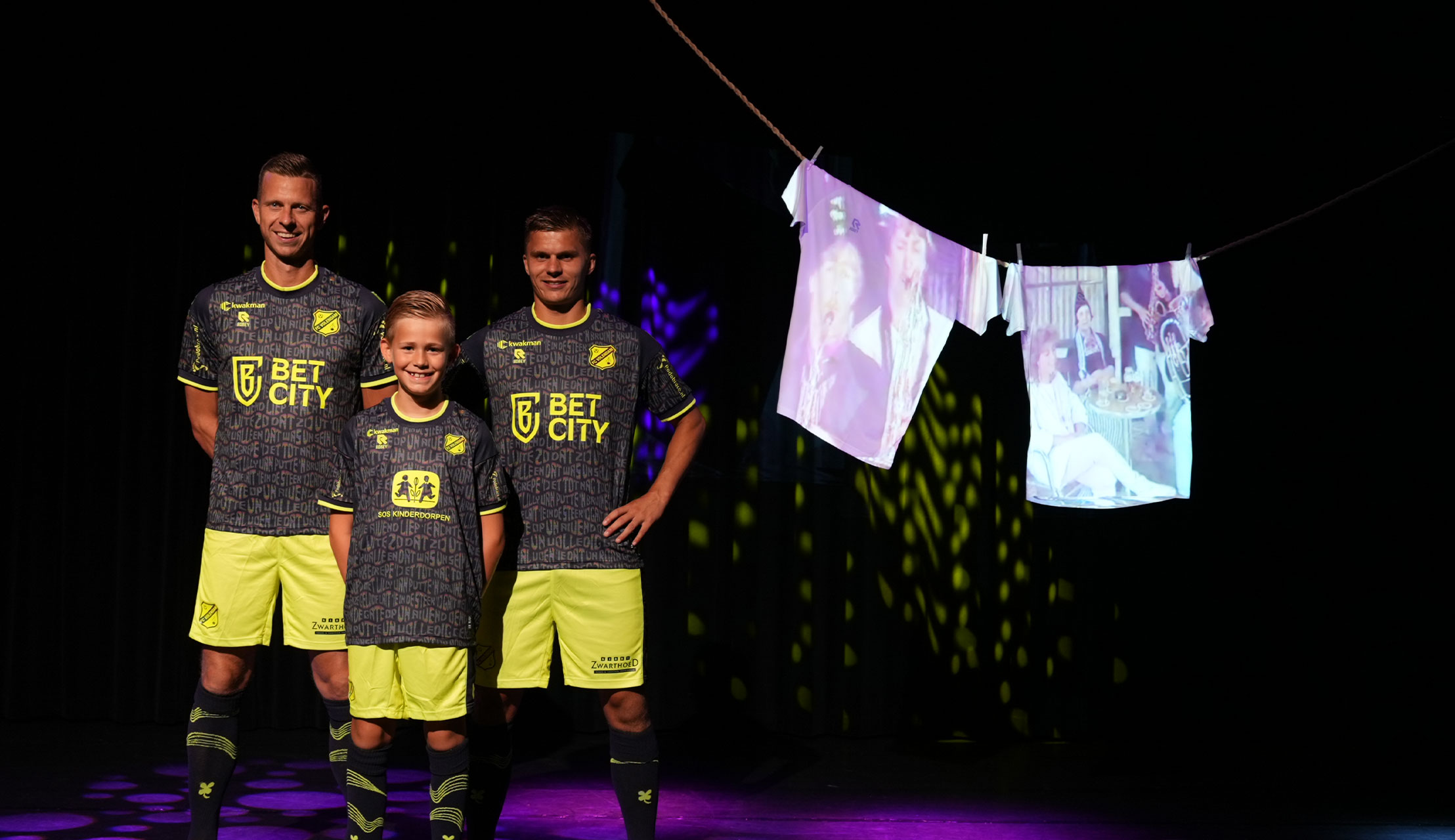 Un volledig gekkehuis: scoor het nieuwe kermisshirt