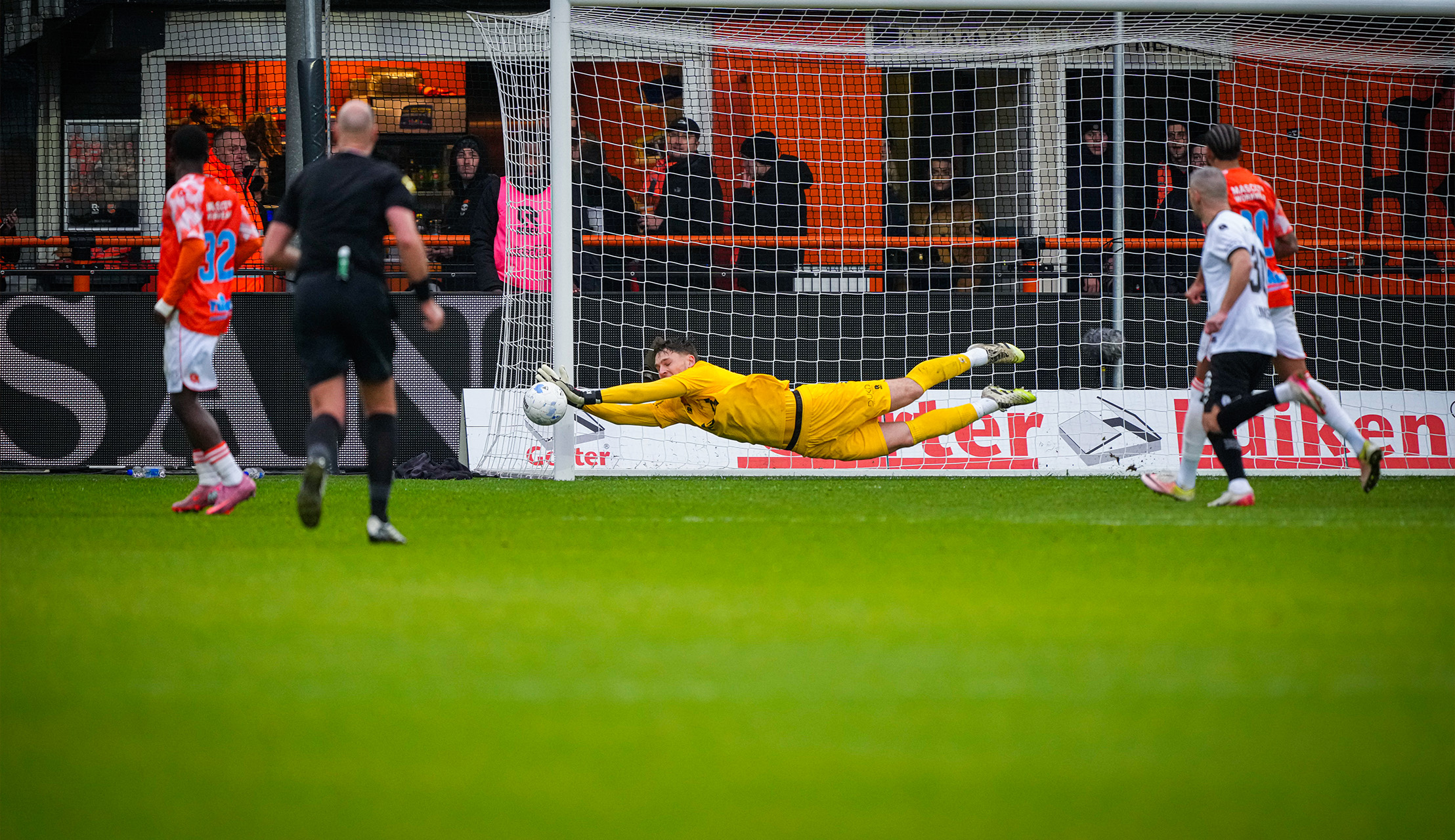 FC Volendam - N.E.C. Nijmegen: 2 - 3 (1 - 0)