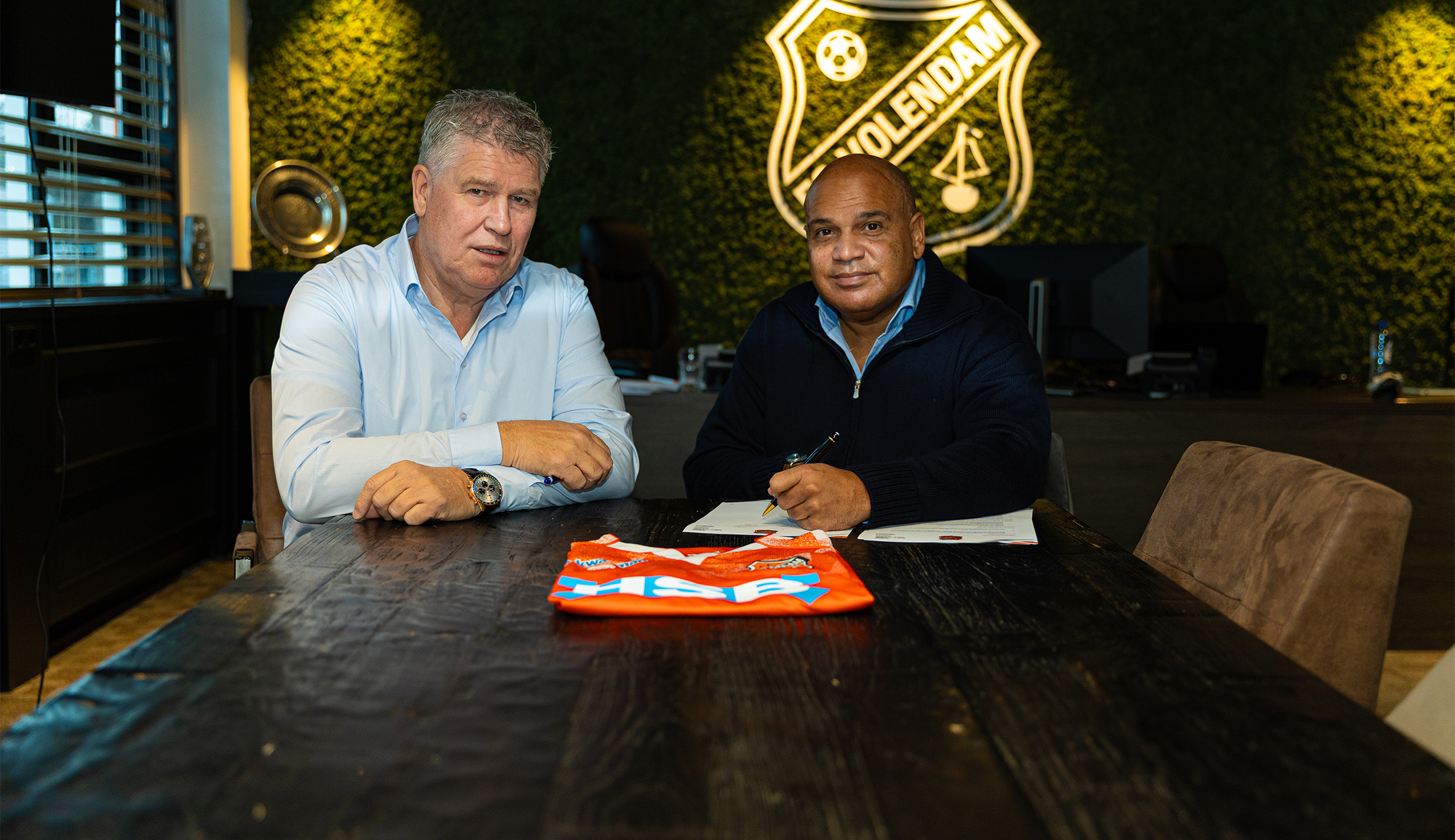 Technisch directeur Patrick Busby verlengt contract tot medio 2030