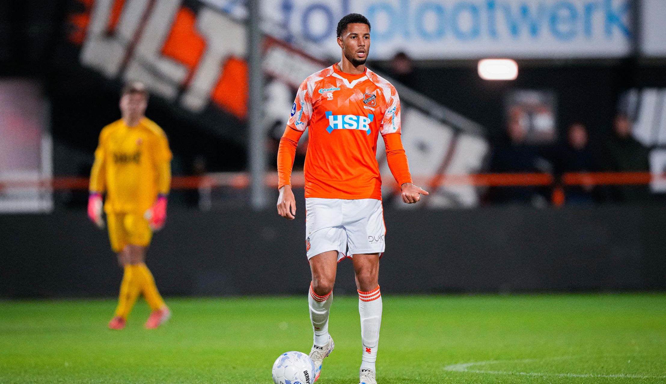 Xavier Mbuyamba maakt transfer naar LASK Linz