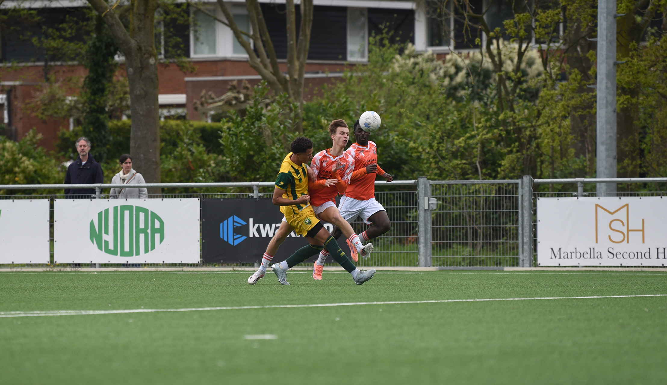 HHC Hardenberg O21 - FC Volendam O21: 4 - 2 / FC Volendam O19 - ADO Den Haag O19: 1 - 1