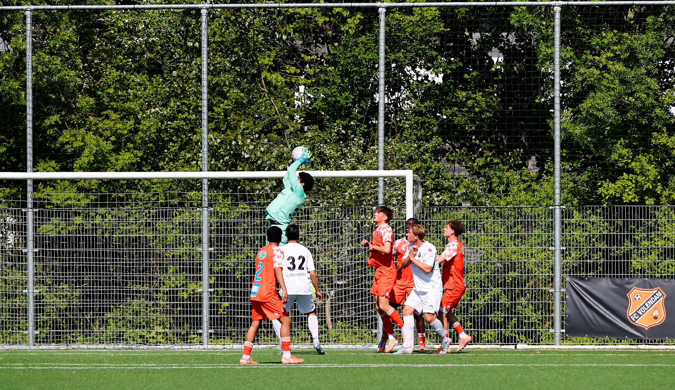 FC Volendam O21 - Telstar O21: 4 - 1 / AZ JO19 - FC Volendam JO19: 8 - 2
