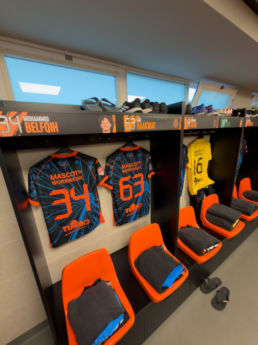 De kermisshirts hangen er klaar voor!