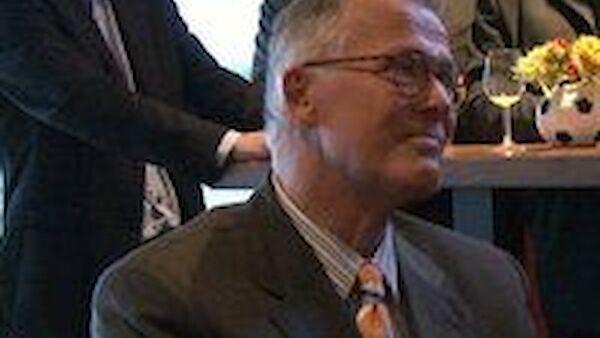 Henk Schoorl geridderd