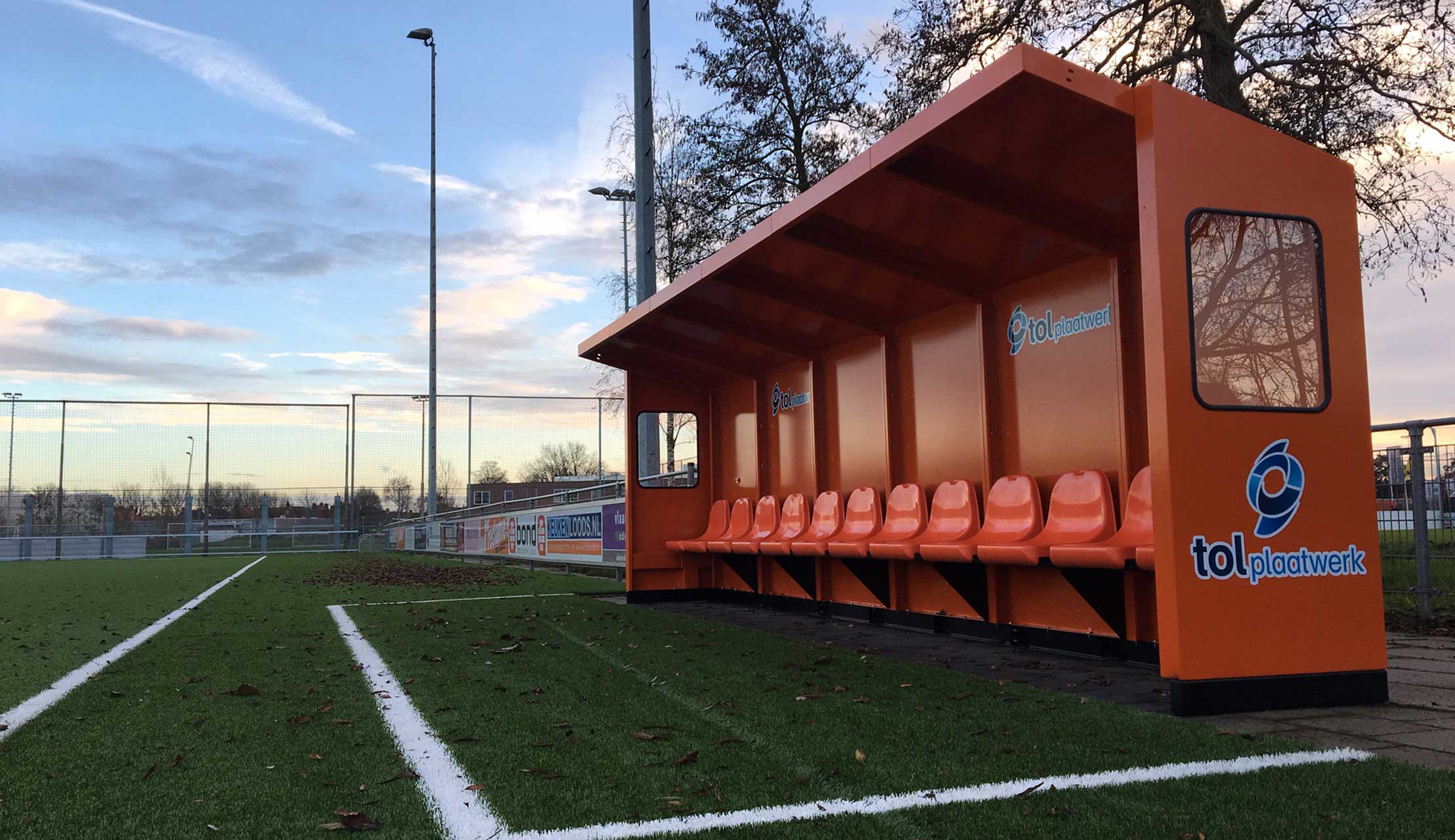 Nieuwe dug-outs veld 2