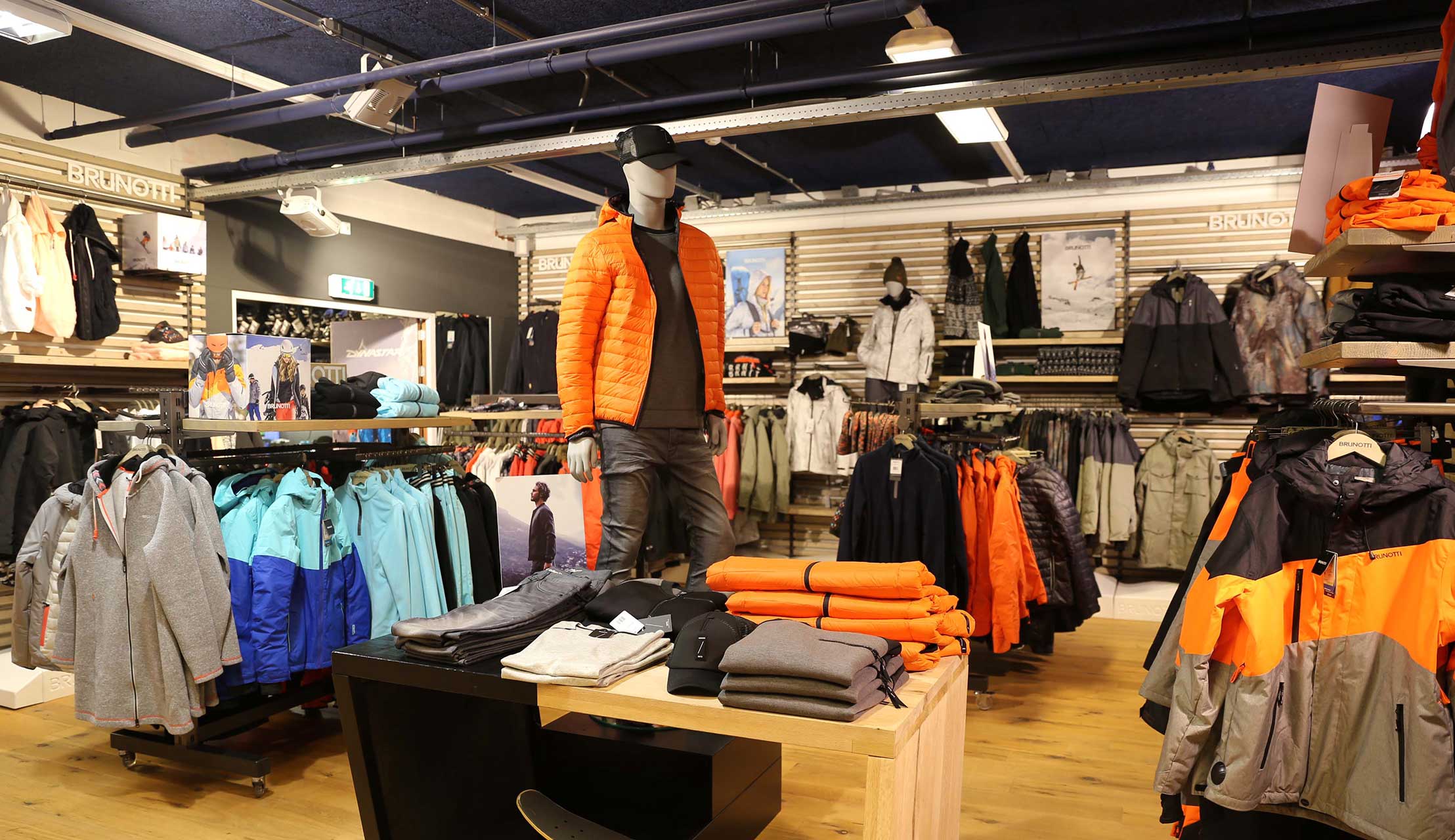 Skihut kleurt oranje! Speciaal voor Businessclub 'Het Andere Oranje'