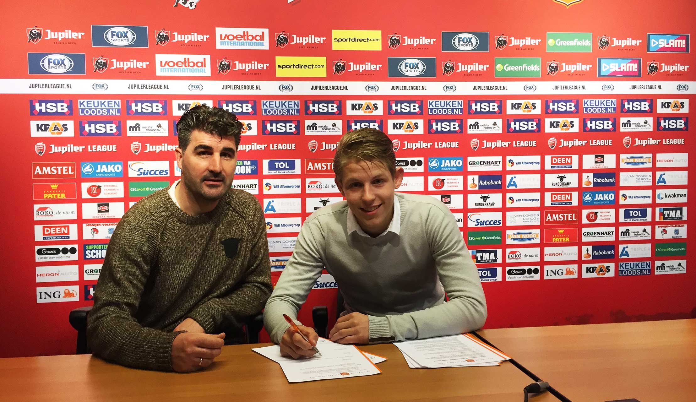 Jari Vlak & Jim Beers tekenen contract