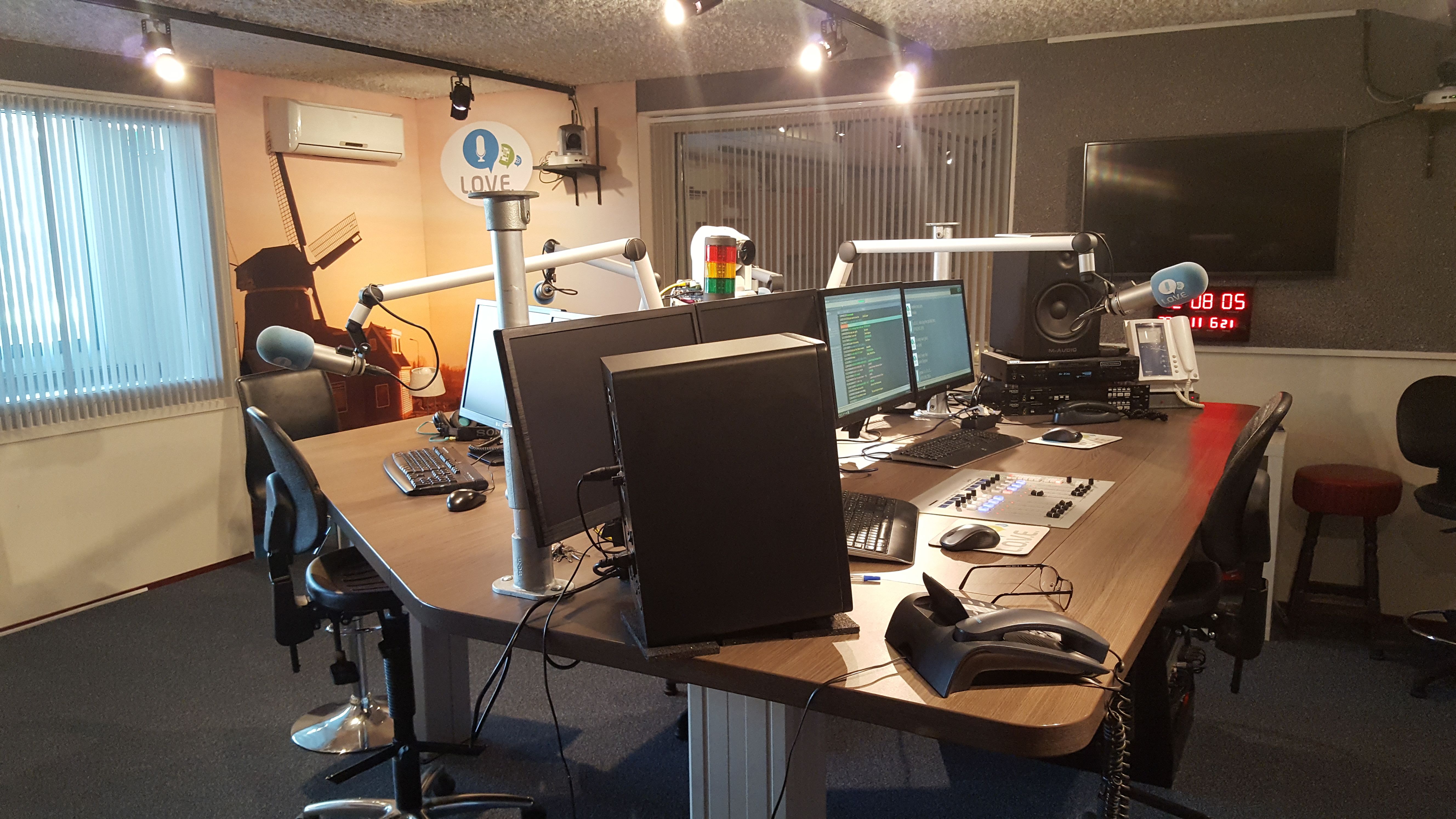Gijs Smal gast in L.O.V.E. Voetbal Extra
