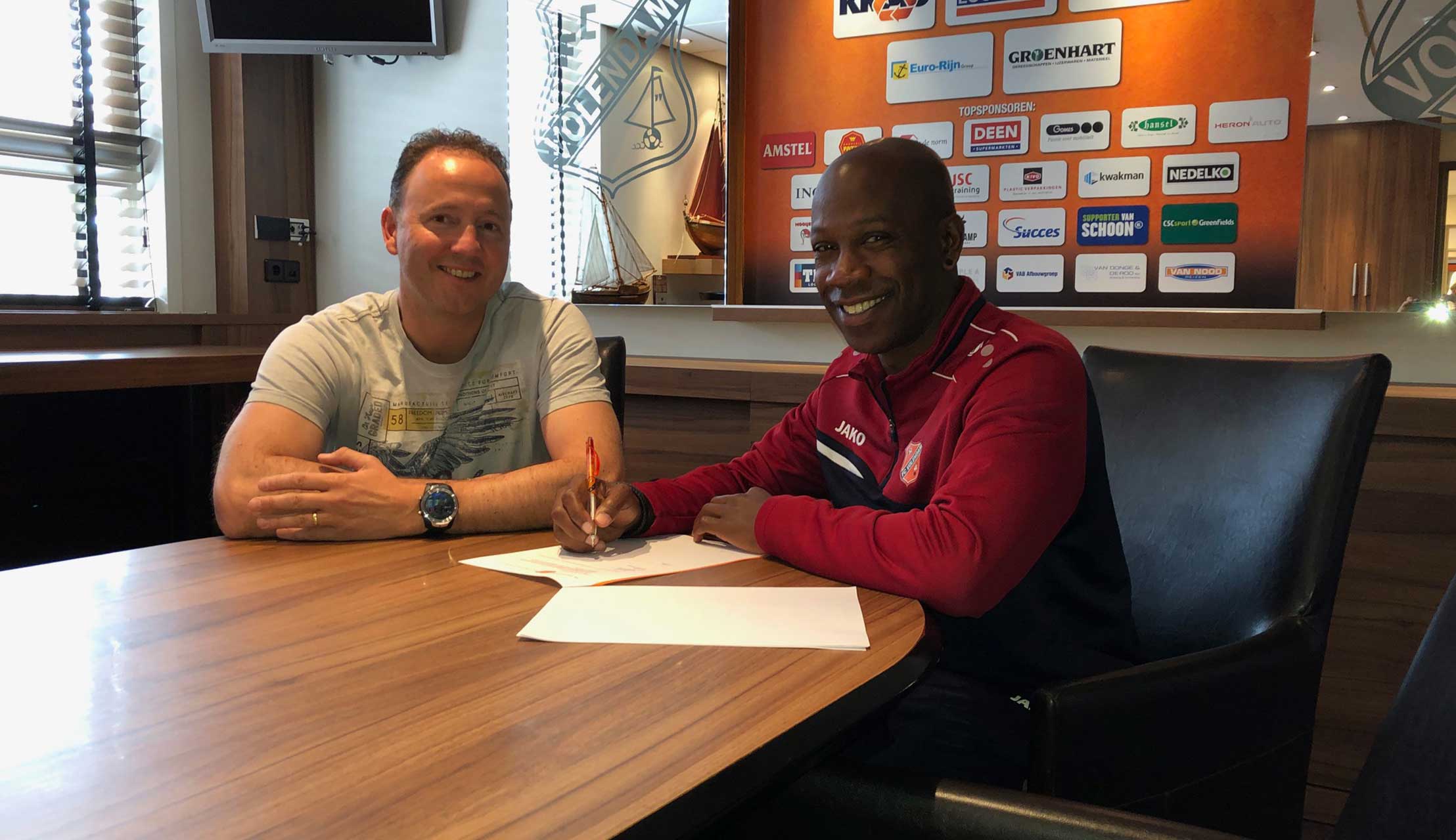 FC Volendam verlengt contract met jeugdtrainer Ervin Lee