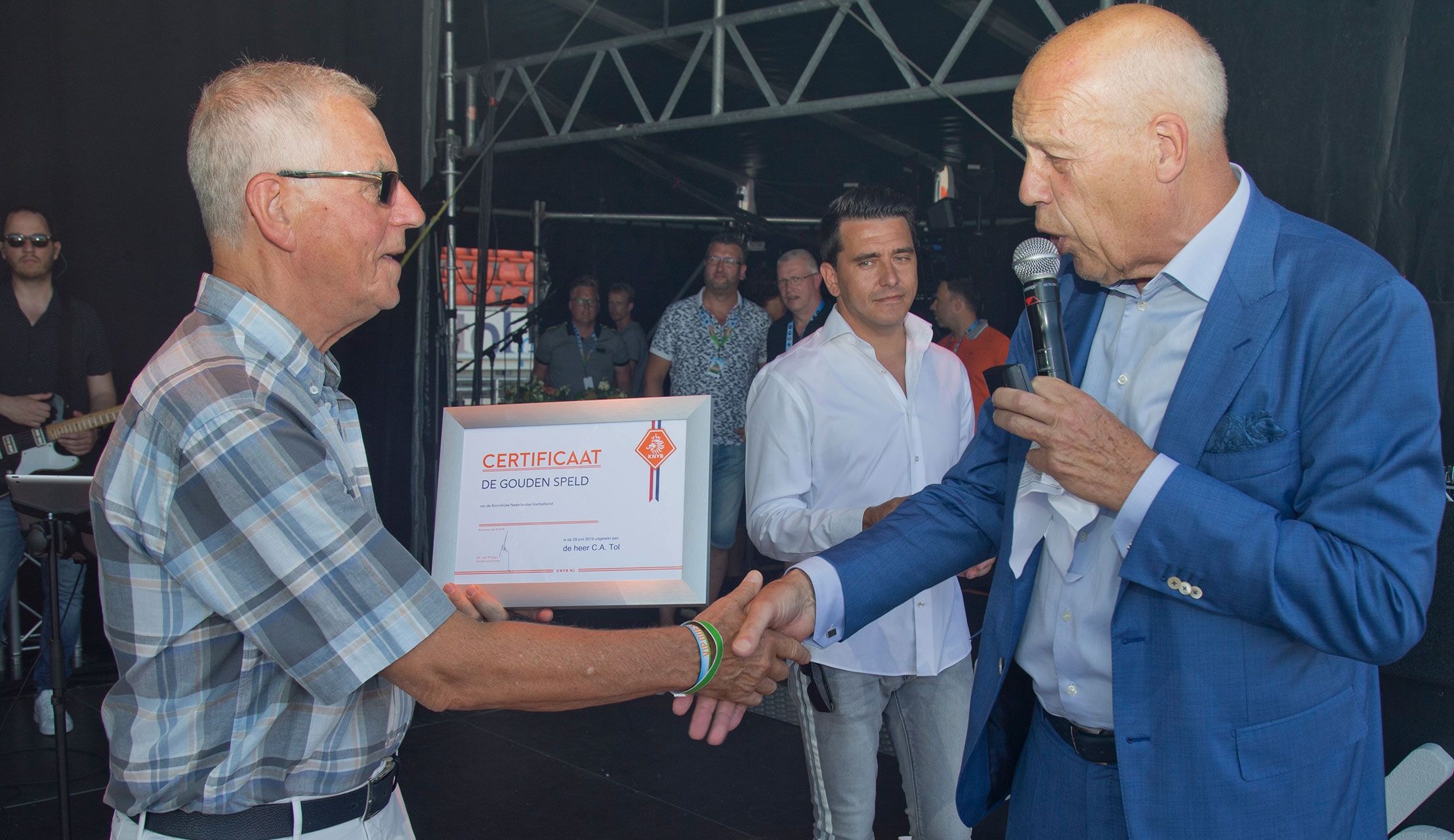 Oud-bestuur FC Volendam benoemd tot lid van verdienste KNVB